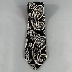 WILKES BASHFORD Schwarz Weiß Paisley Seidenkrawatte