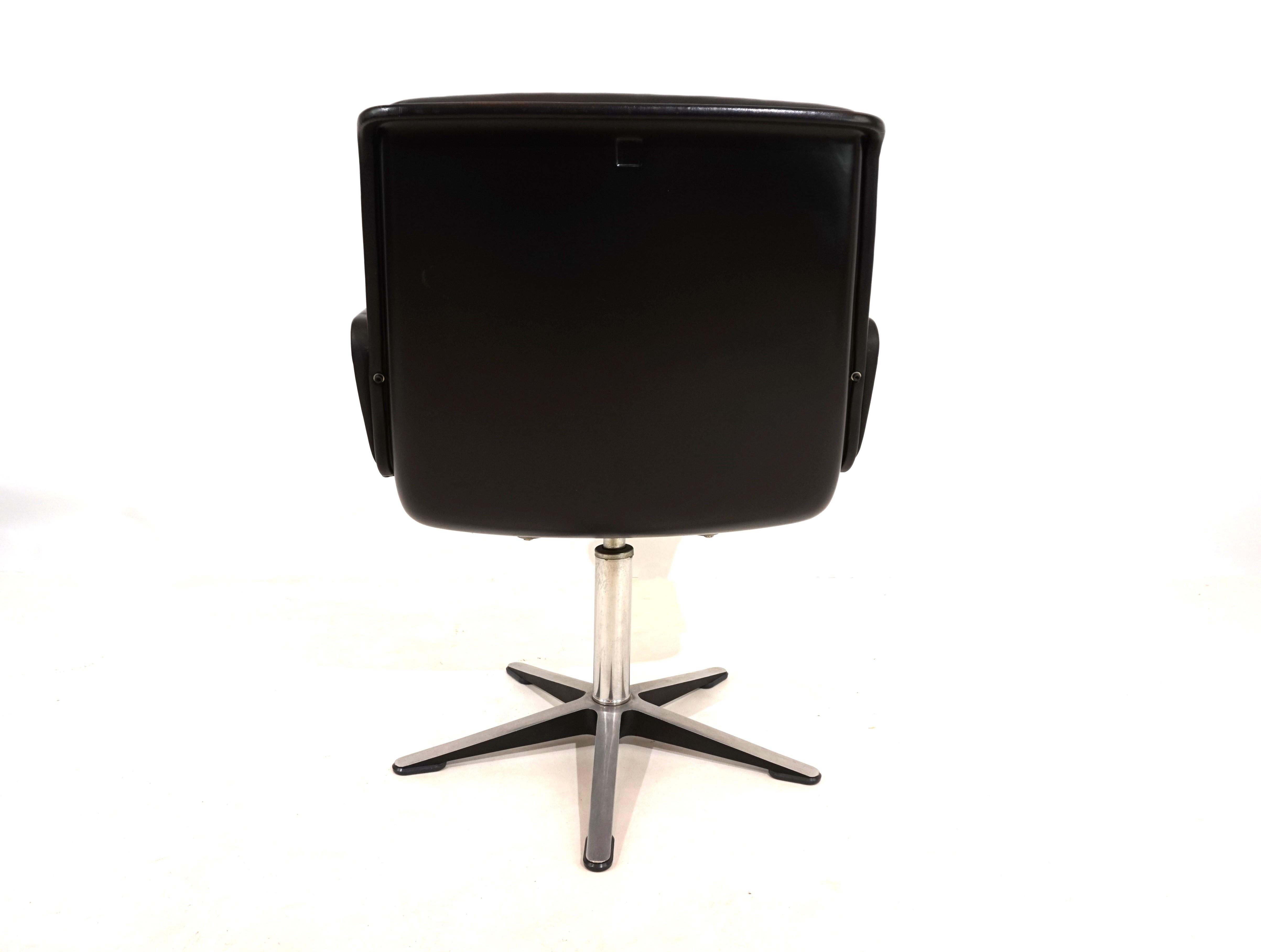German Wilkhahn Delta leather dining/conference chair from Delta Design For Sale