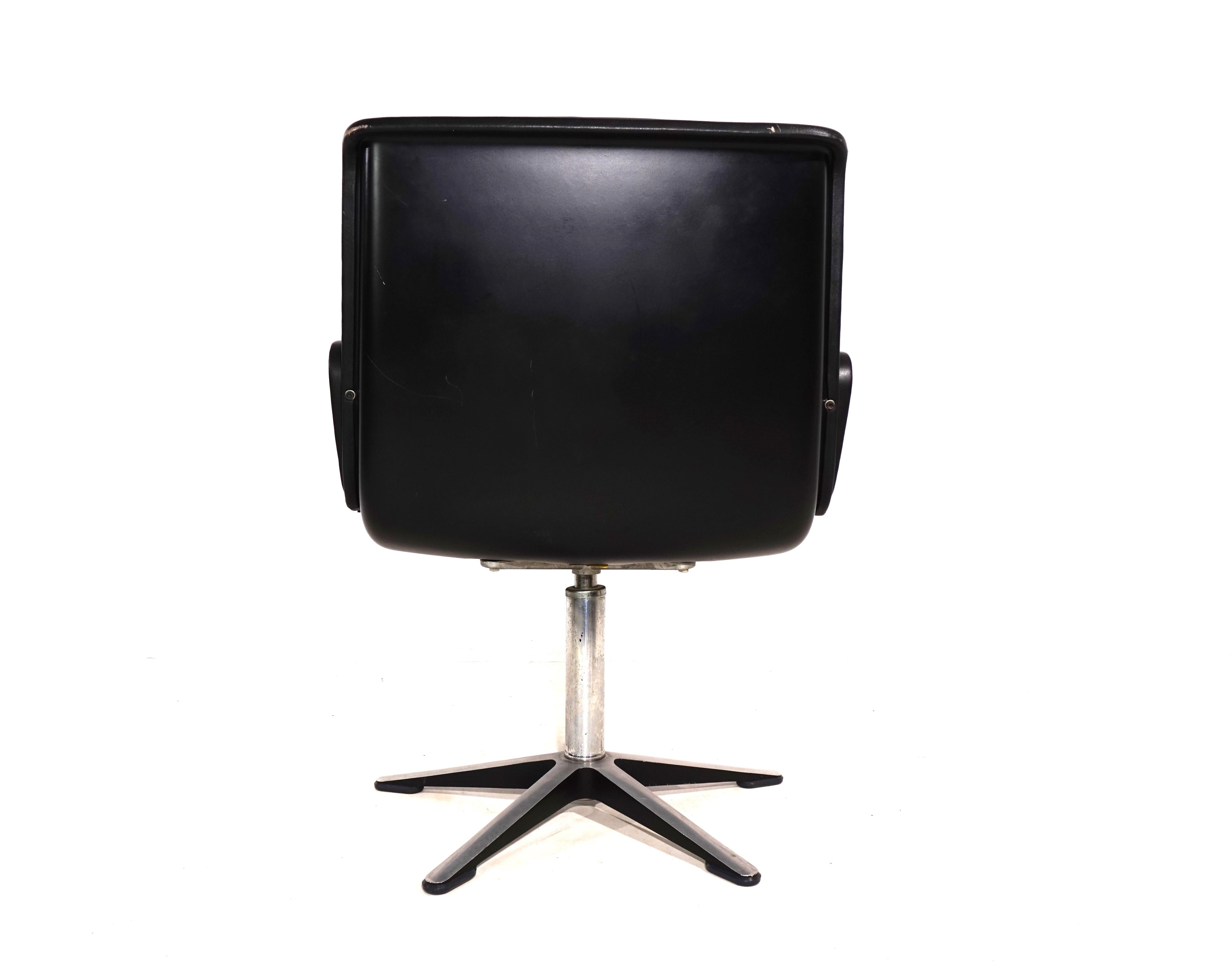 Mid-20th Century Wilkhahn Delta leather dining room / conference chair by Delta Design