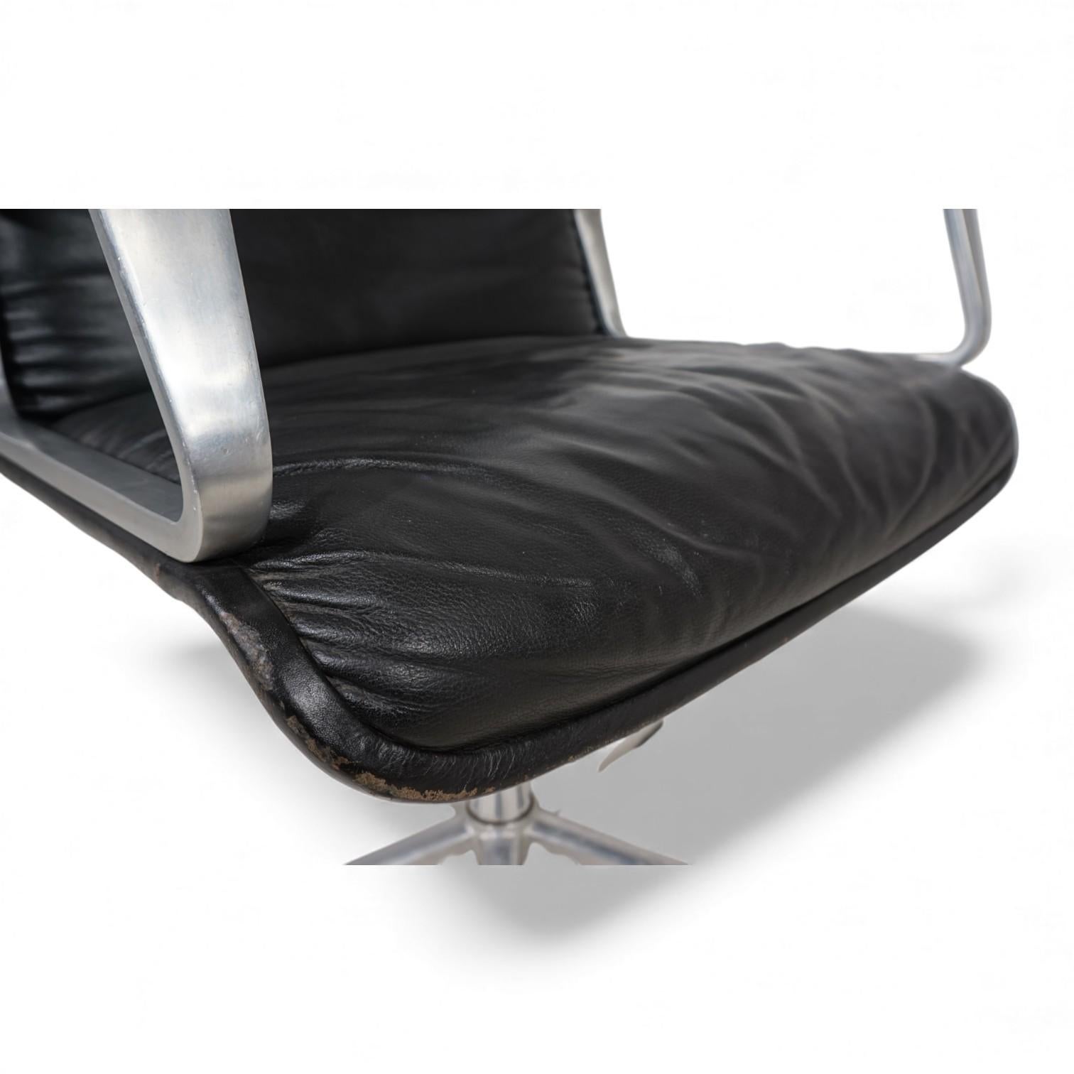 Wilkhahn Delta leather swivel conference/dining chair by Delta Group, 1960 (Leder) im Angebot