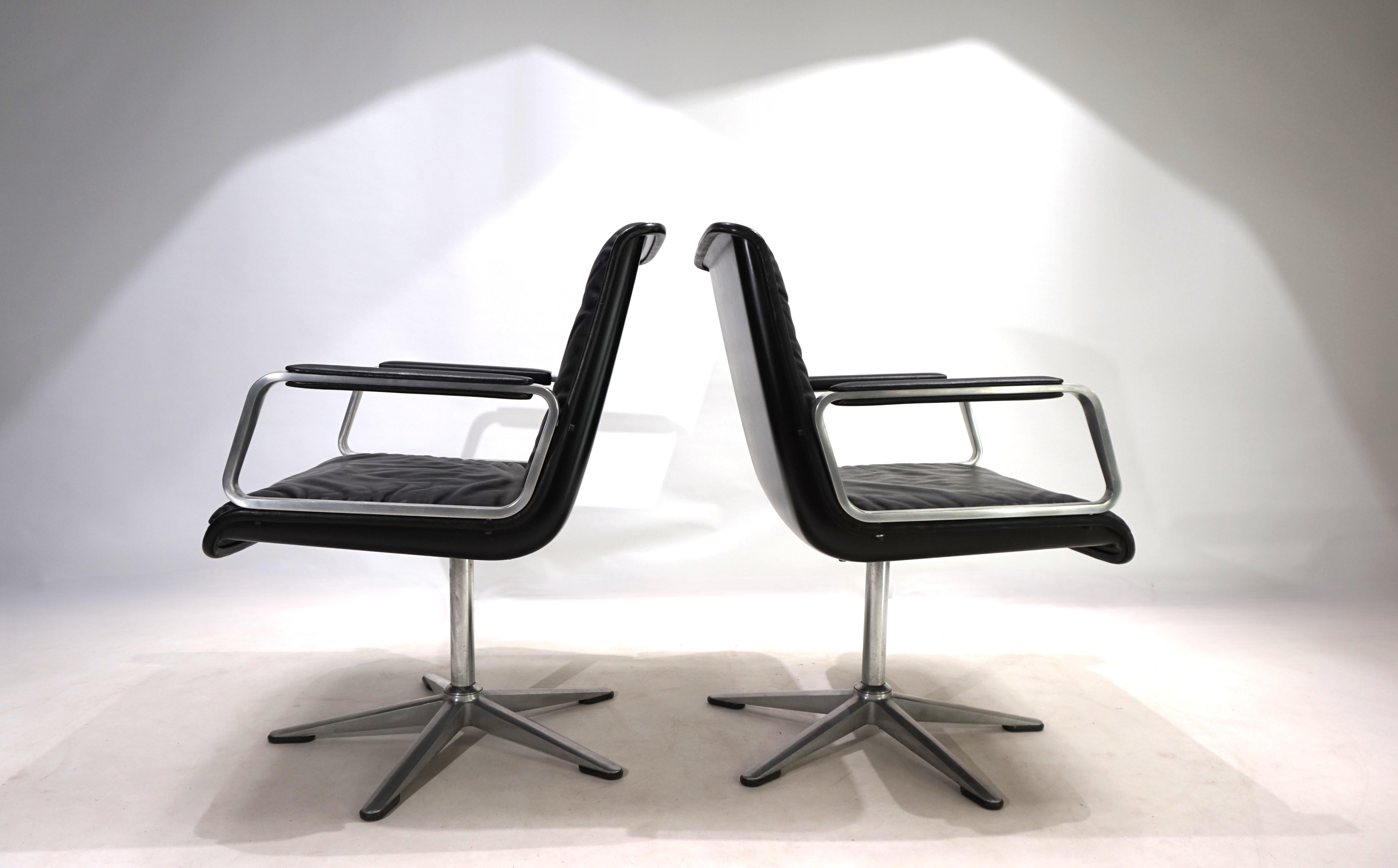 Mid-Century Modern Ensemble de 2 chaises de conférence/de salle à manger Wilkhahn Delta du groupe Delta en vente
