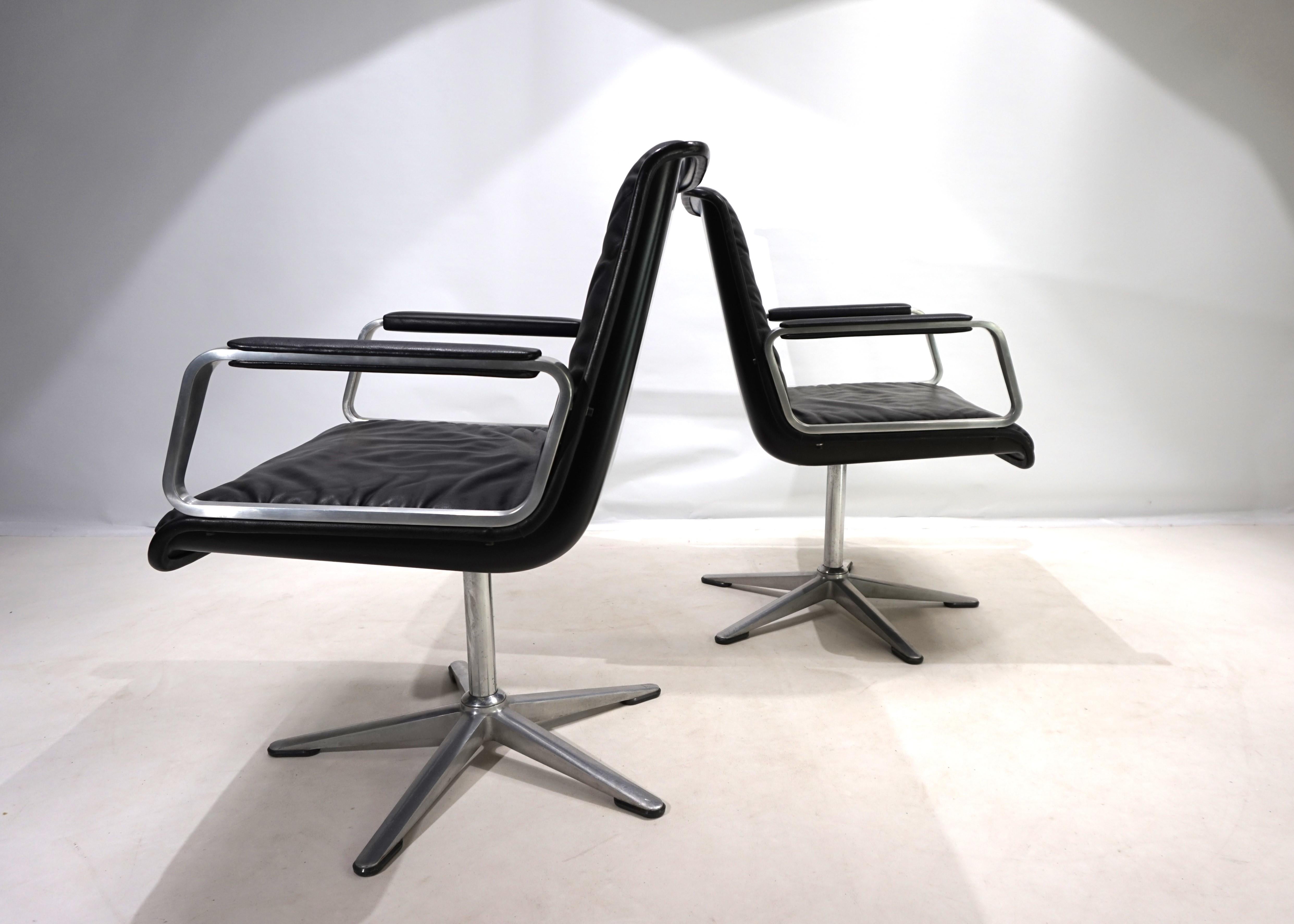Cuir Ensemble de 2 chaises de conférence/de salle à manger Wilkhahn Delta du groupe Delta en vente