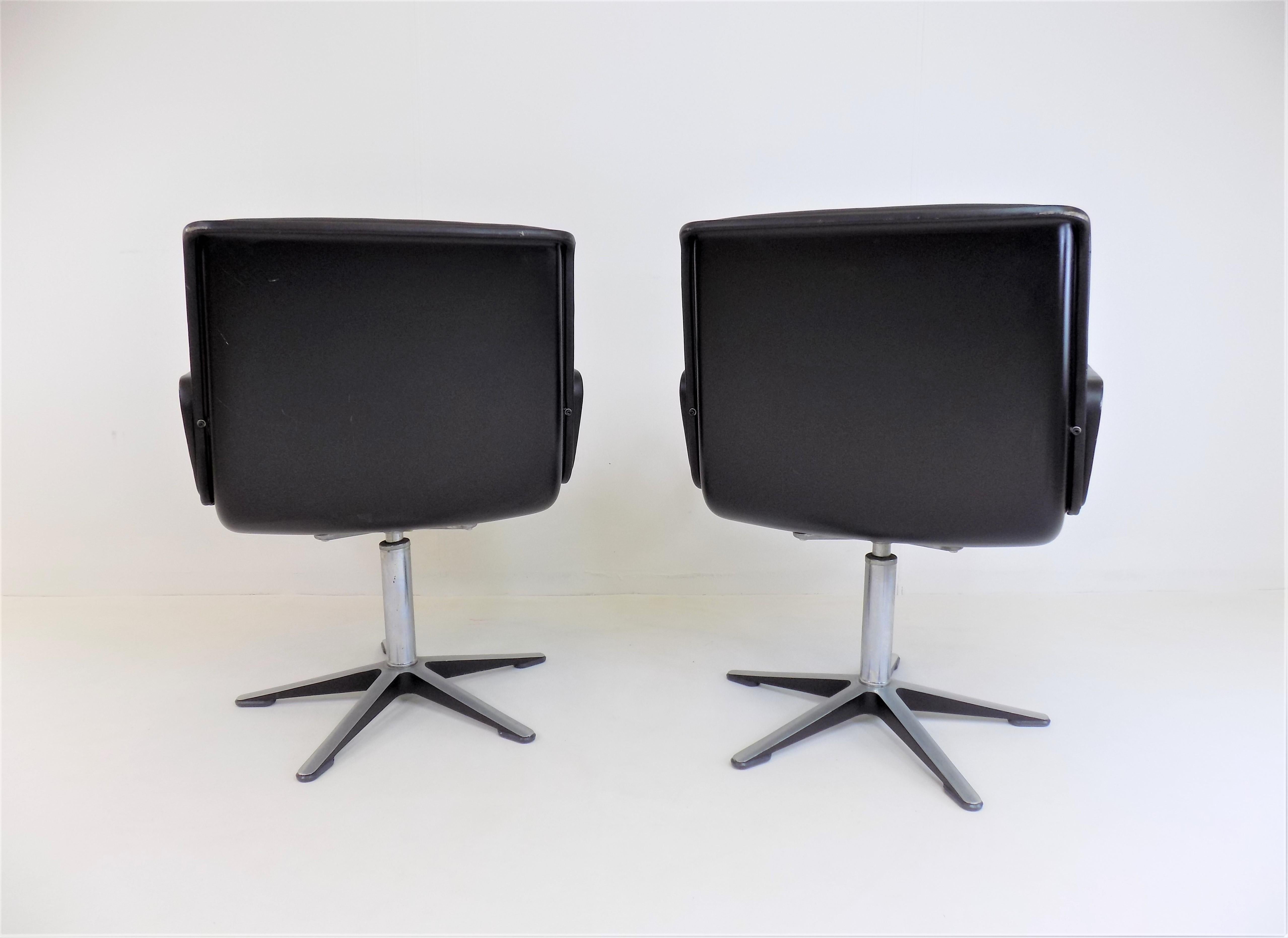 Wilkhahn Delta set of 2 dining/conference chairs from Delta Group 3