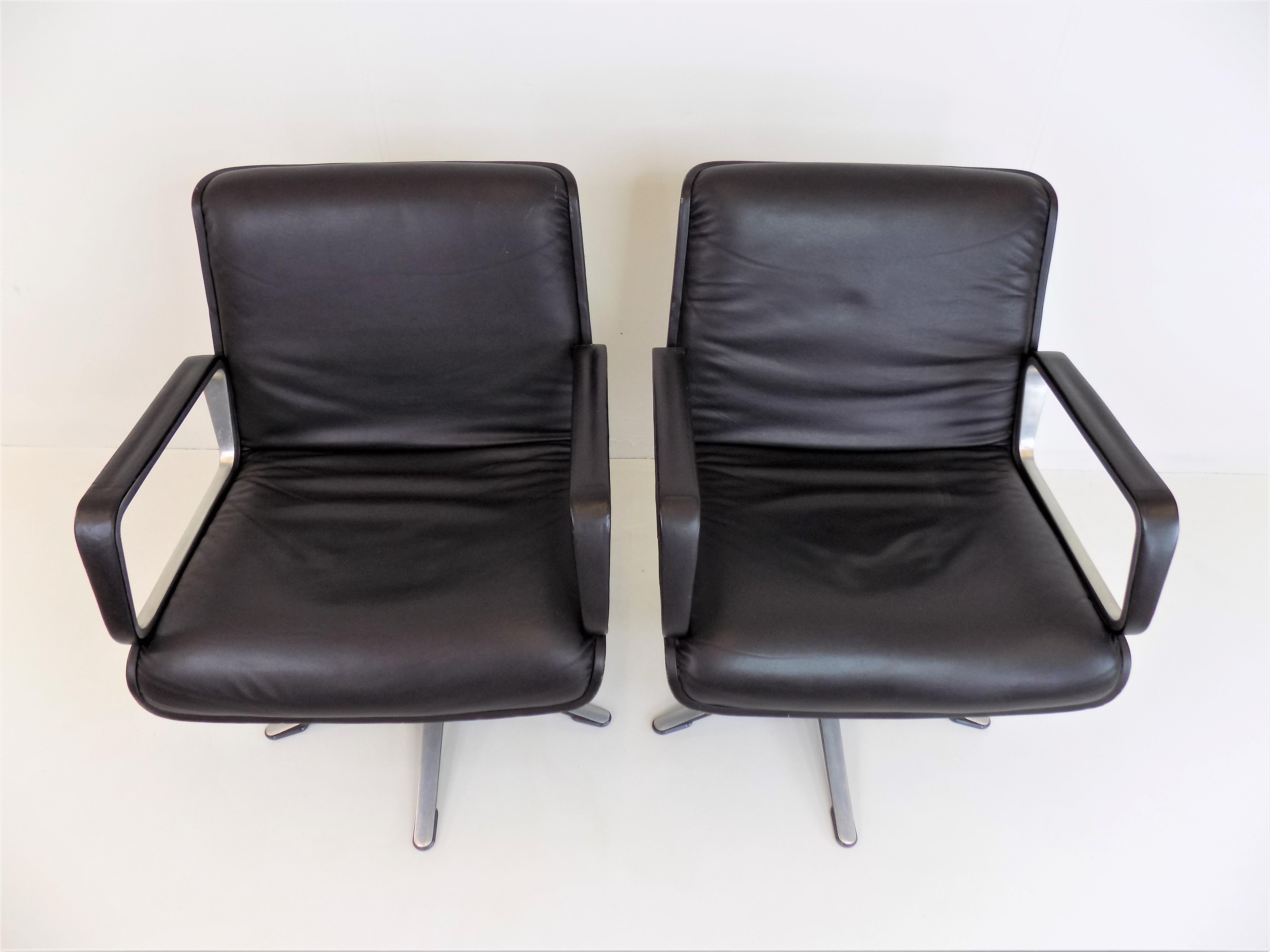 Wilkhahn Delta set of 2 dining/conference chairs from Delta Group 4