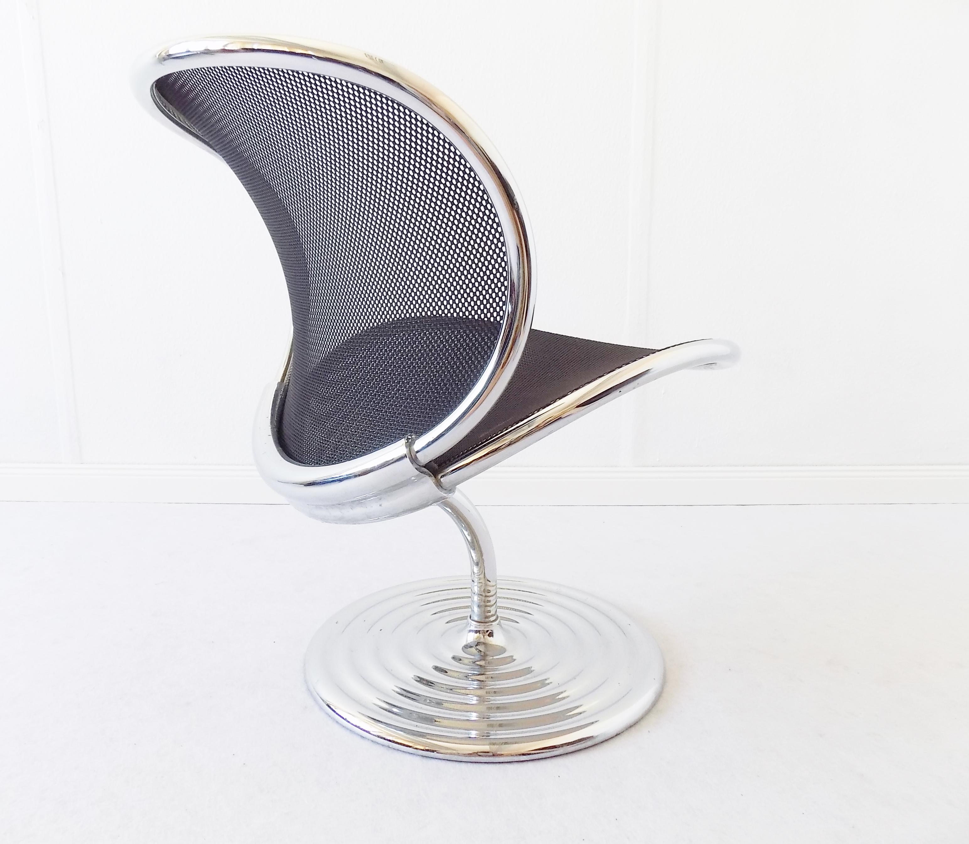 Wilkhahn O Line Lounge Chair by Herbert Ohl, German Design, swivel, contemporary In Good Condition For Sale In Ludwigslust, Mecklenburg-Vorpommern