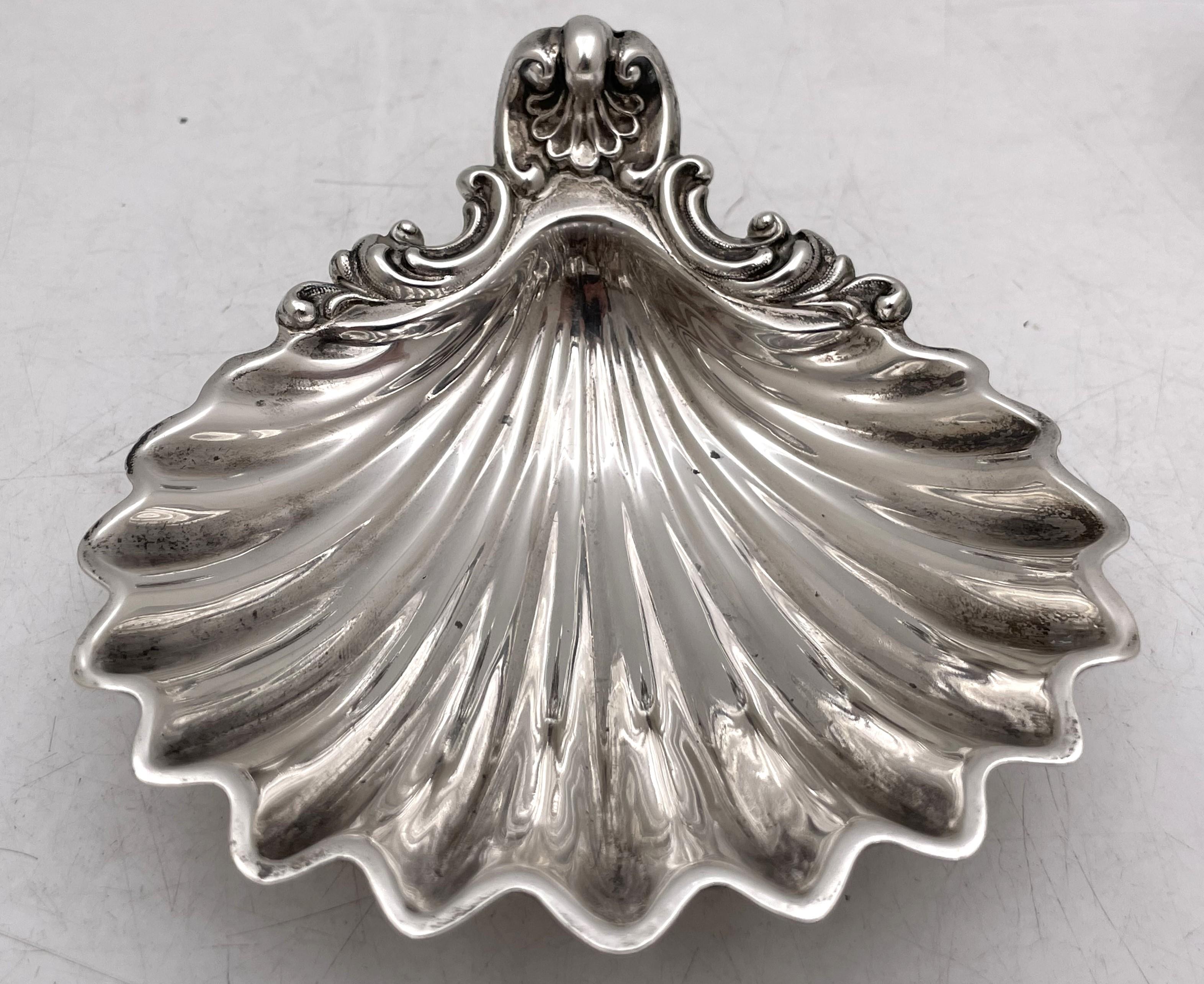 Wilkinson Pair of English Sterling Silver 1872 Victorian Shell Dishes In Good Condition For Sale In New York, NY