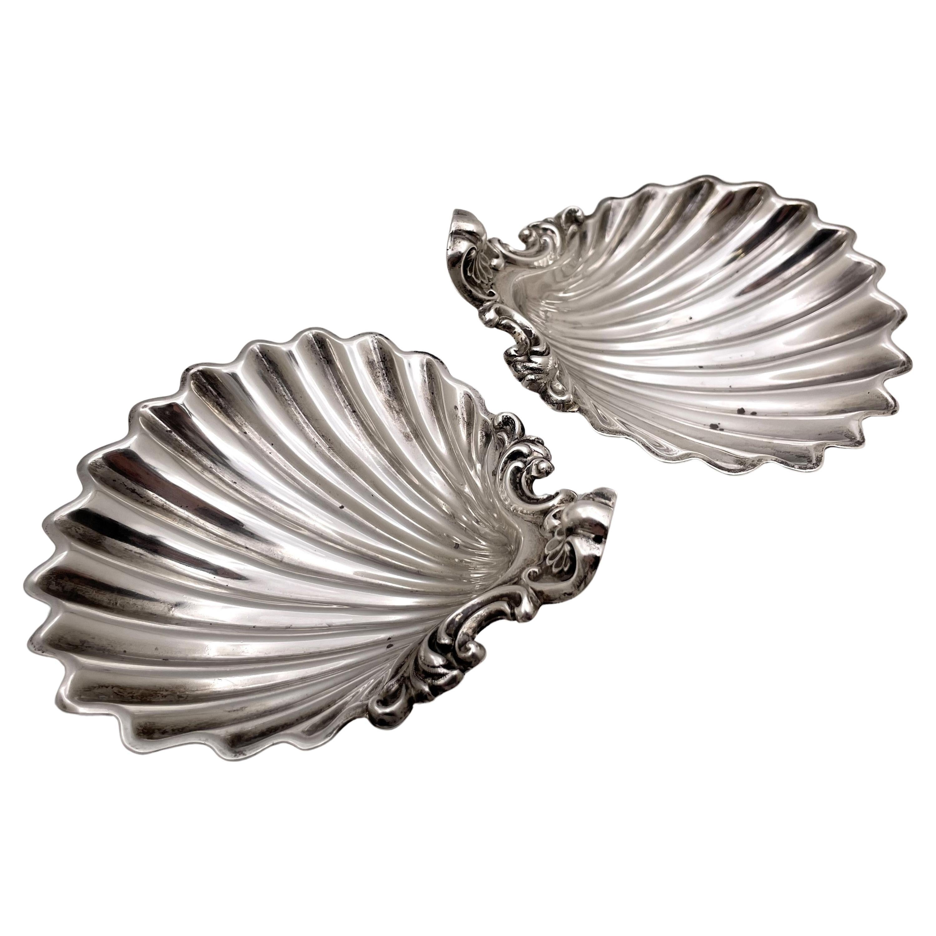 Wilkinson Pareja de platos de concha victorianos ingleses de plata de ley de 1872 en venta