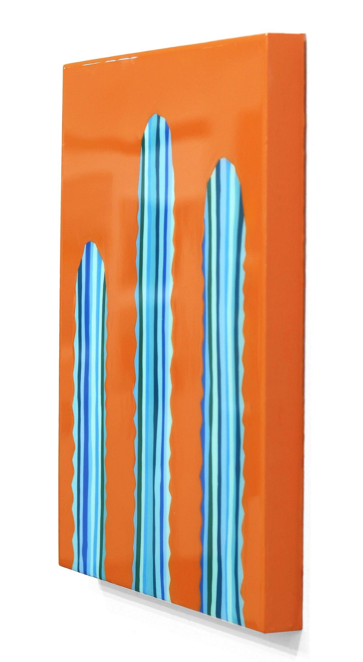 Poco Jugo – lebhaftes orange-blaues, vom Südwesten inspiriertes Pop-Art-Kactus-Gemälde (Orange), Landscape Painting, von Will Beger