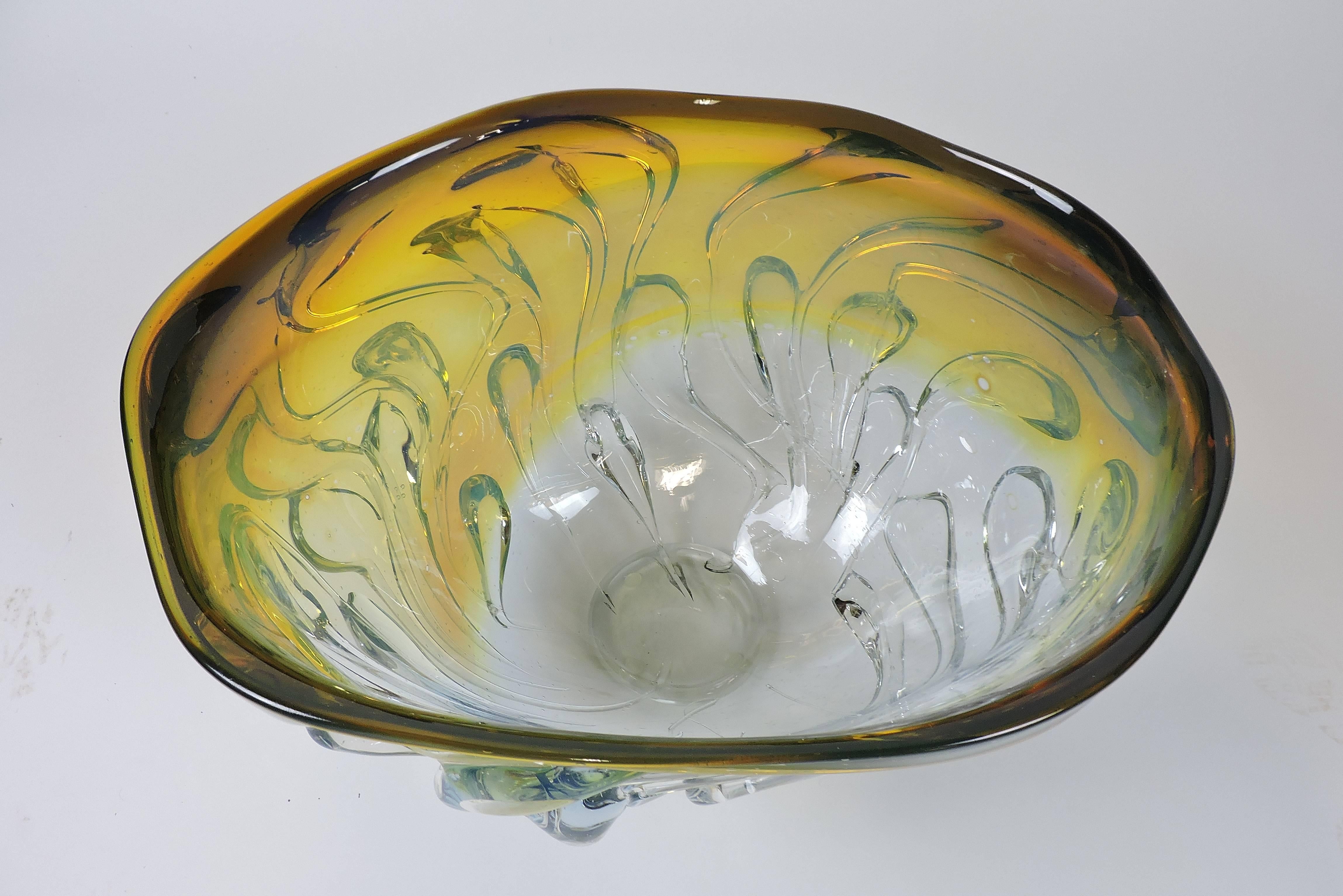 Monumentale mundgeblasene Tropfschale aus Kunstglas von Will Dexter im Angebot 2