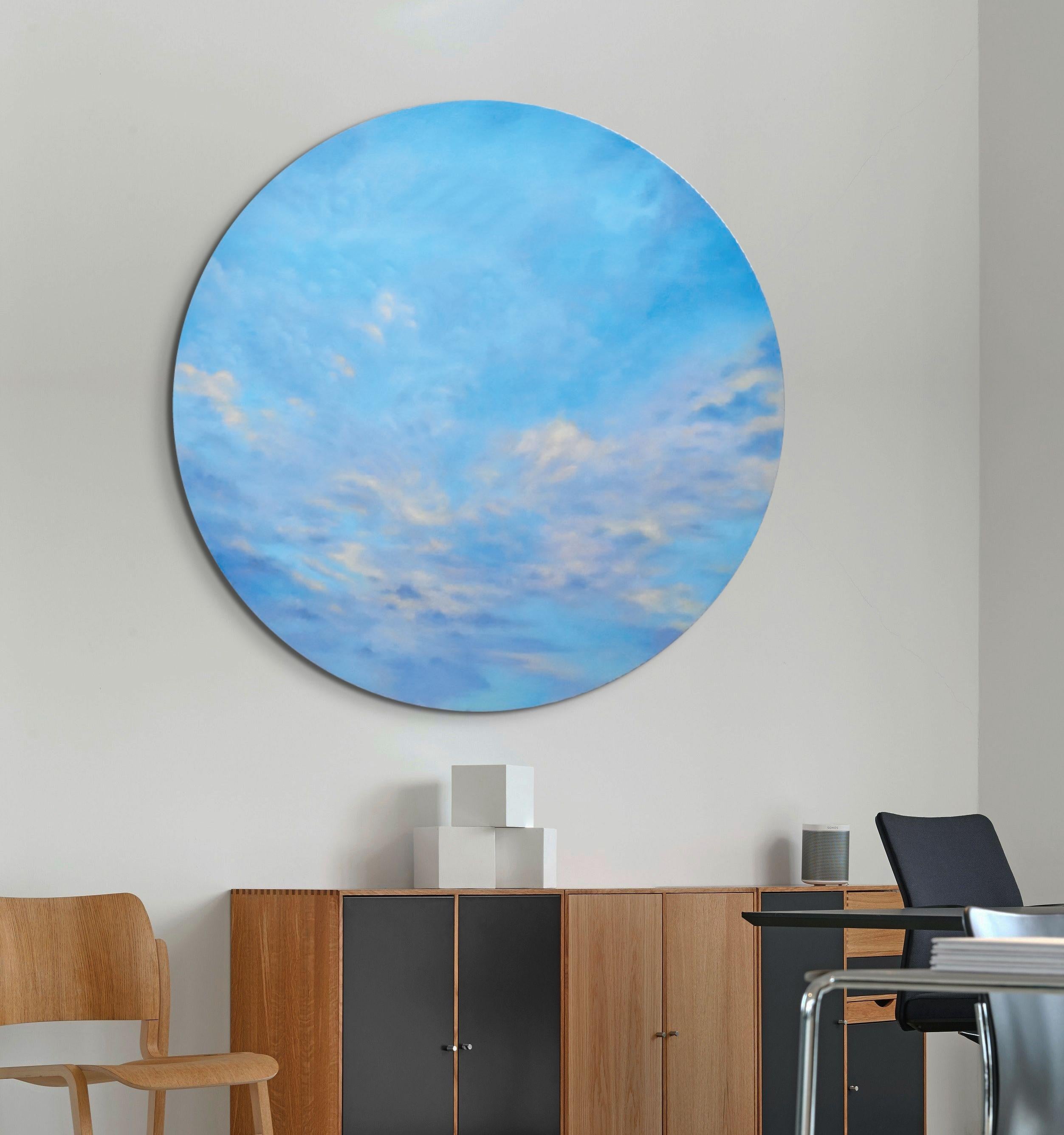 Turbulent Sky - 61 x 61 Zoll, kreisförmige Leinwand (Blau), Landscape Painting, von Willard Dixon