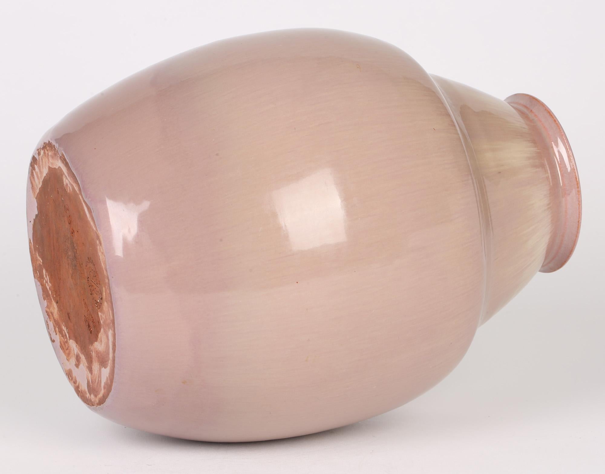 Willem Brouwer Dutch Art Deco Streak Vase aus glasierter Kunstkeramik (Handgefertigt) im Angebot