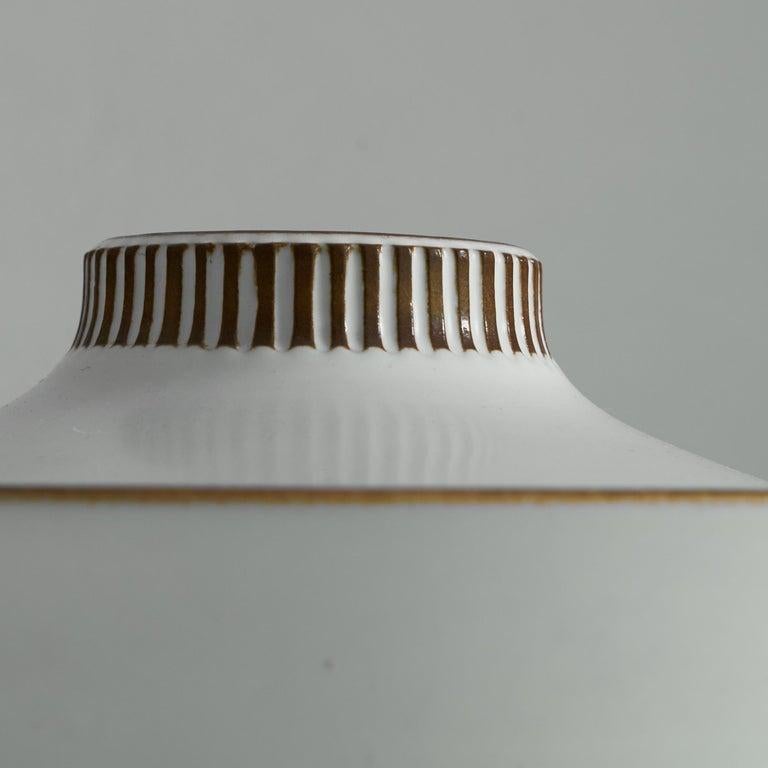 XX secolo Ciotola con coperchio 'Cleopatra' di Willem de Vries, metà del secolo scorso, per Fris Edam, 1961 in vendita