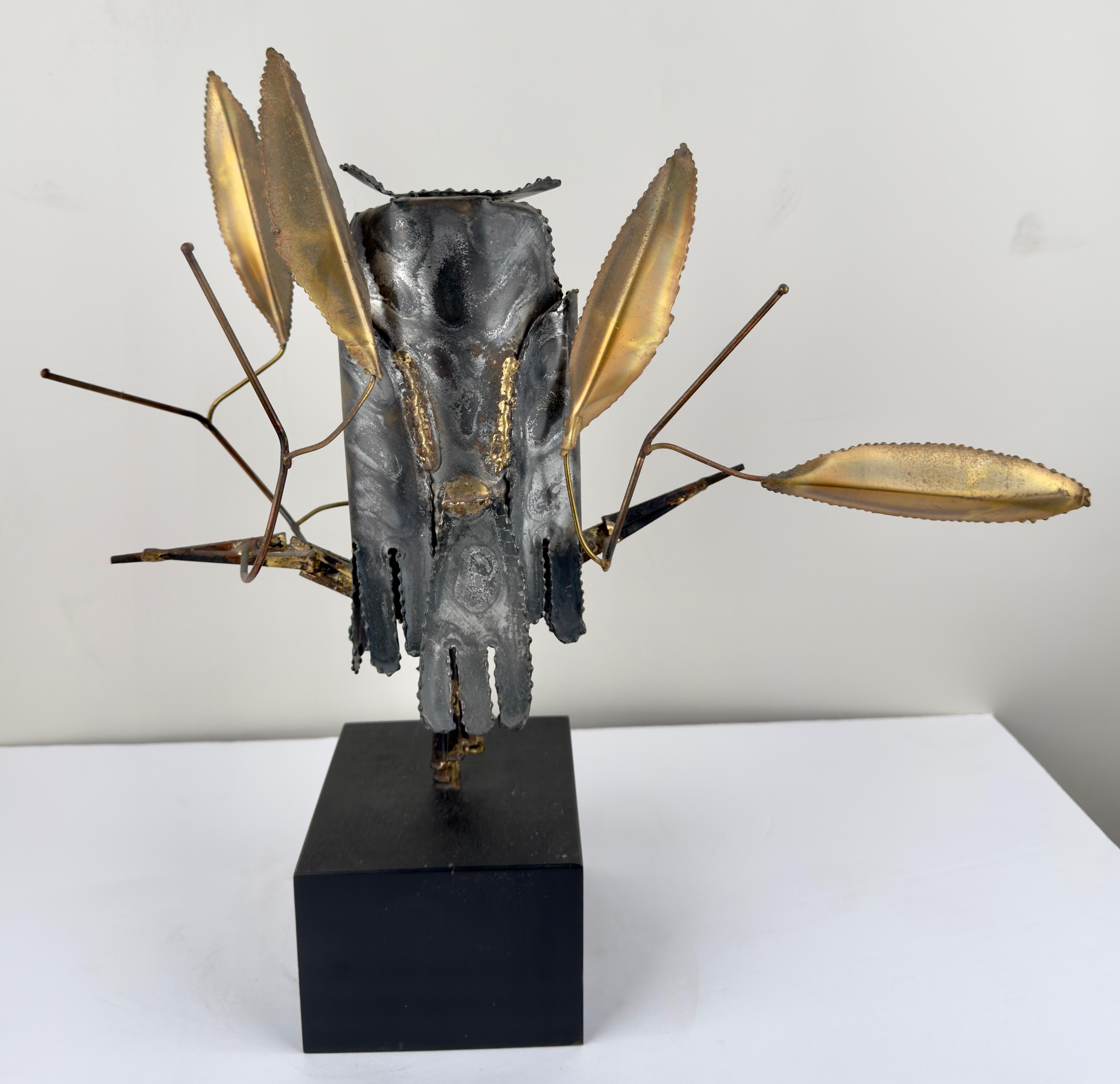 Sculpture de hibou brutaliste MCM en laiton et métal, signée DeGroot  en vente 2