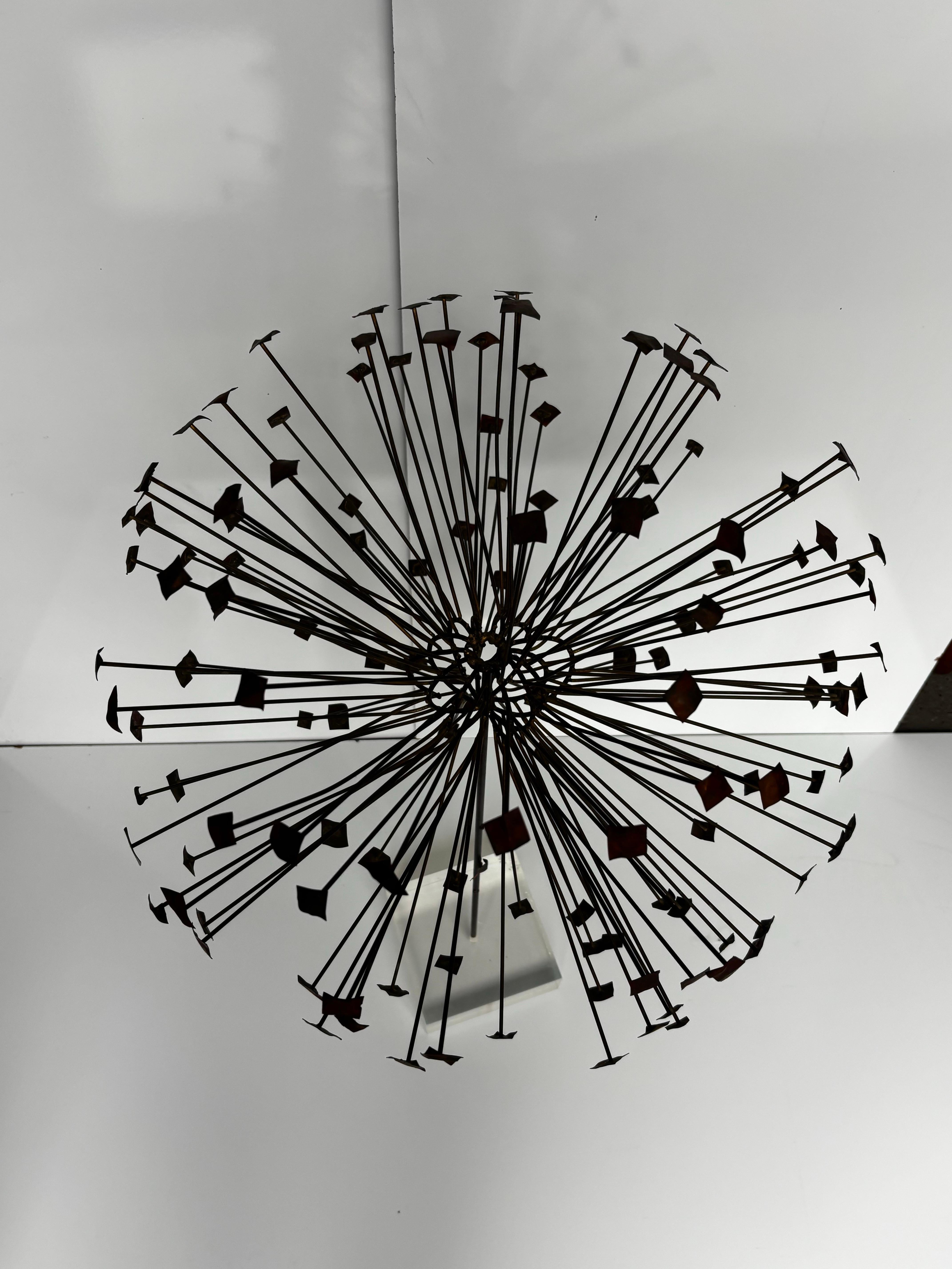 Willem DeGroot Löwenzahn-Tischskulptur (Moderne der Mitte des Jahrhunderts) im Angebot