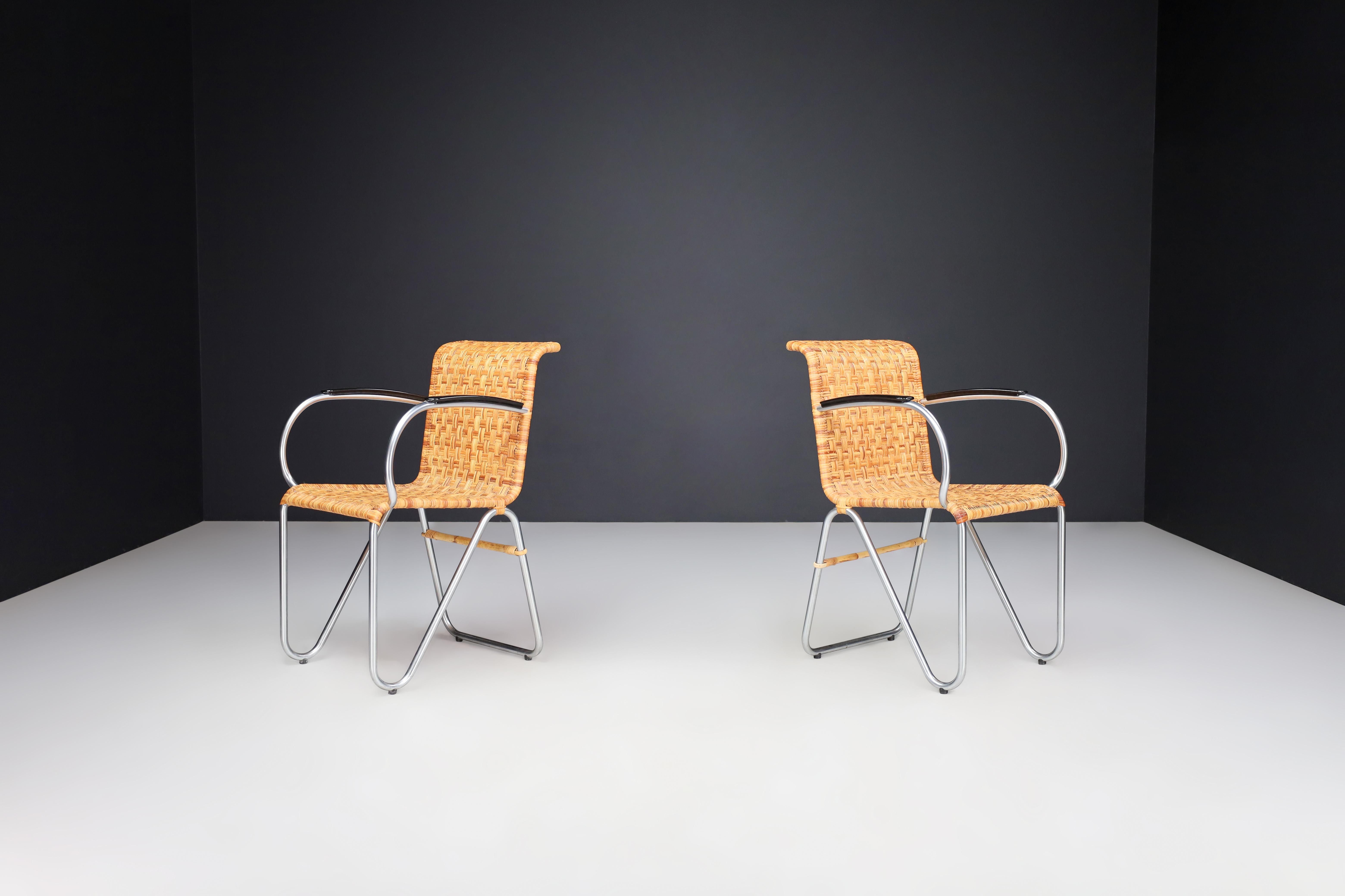 Poltrone diagonali Willem Hendrik Gispen per Gispen - Paesi Bassi, design 1927, produzione 1970

Una coppia di rare poltrone Diagonal disegnate da Willem Hendrik Gispen, uno dei principali designer modernisti dei Paesi Bassi. Originariamente