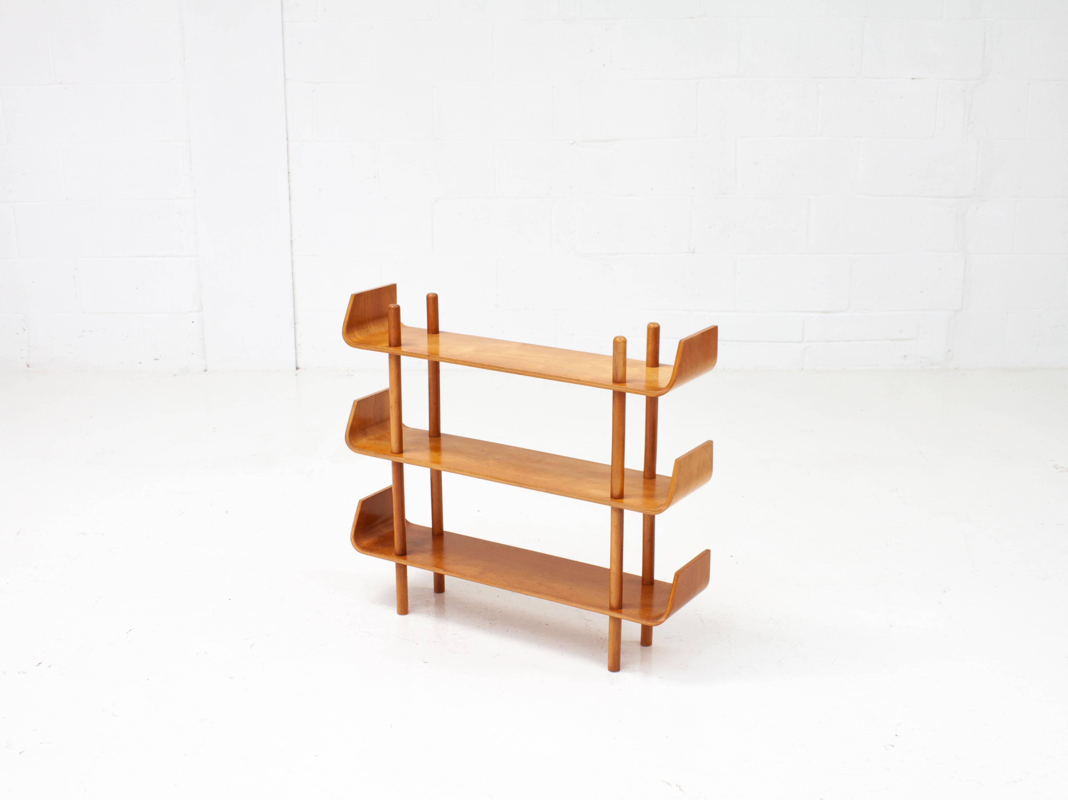 Willem Lutjens Bentwood Shelving Unit for Gouda den Boer, Netherlands, 1950s In Good Condition In London Road, Baldock, Hertfordshire