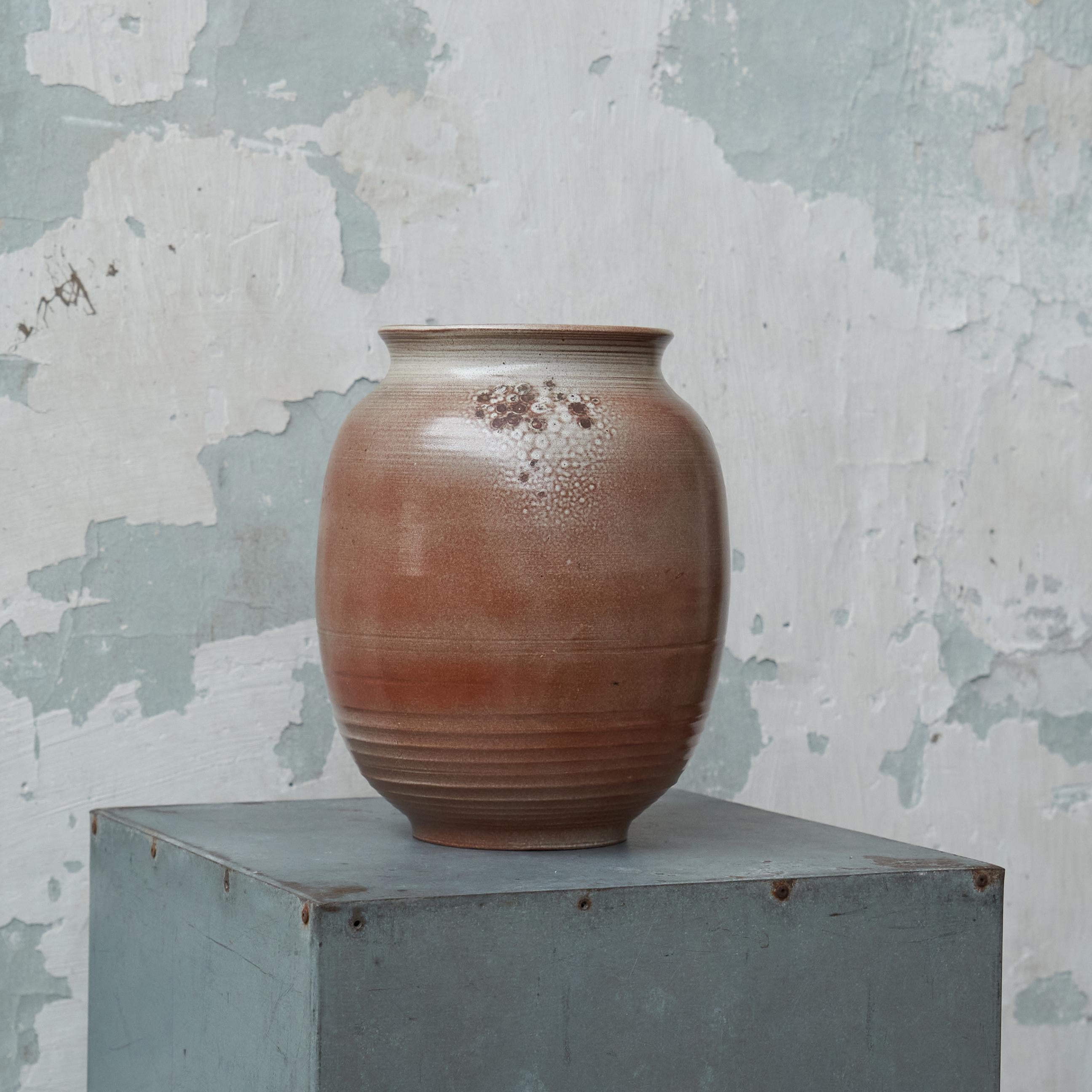 20ième siècle Willem Visser Vase Sphinx Maastricht Pays-Bas Milieu du 20e siècle en vente