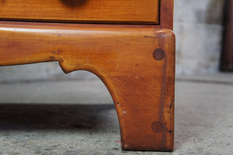 willett golden beryl maple dresser Willett maple Golden Beryl chest