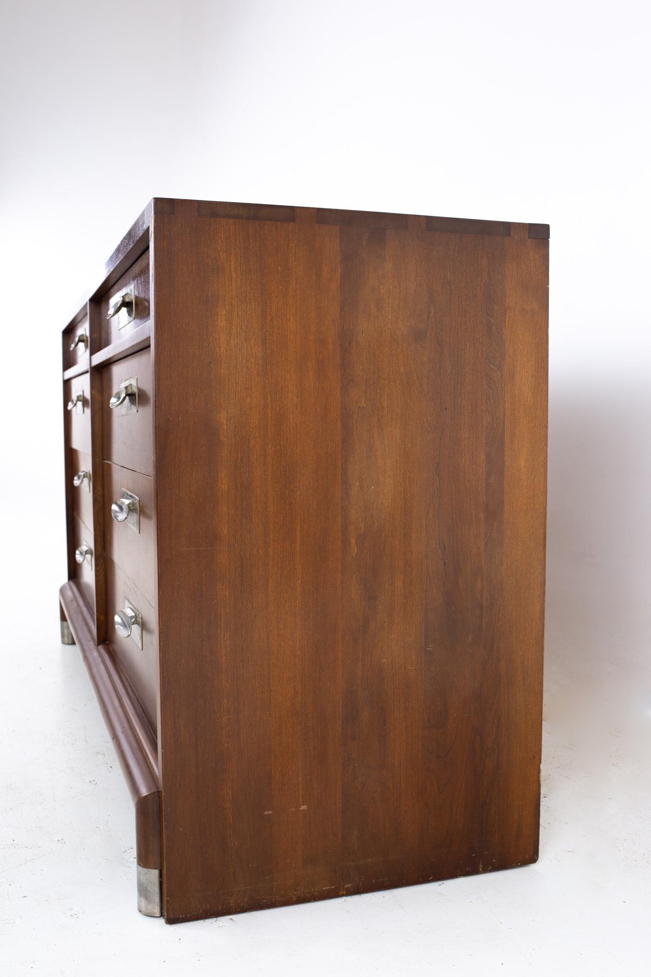 American Willett Furniture Mid Century Walnut 8 Drawer Lowboy Dresser