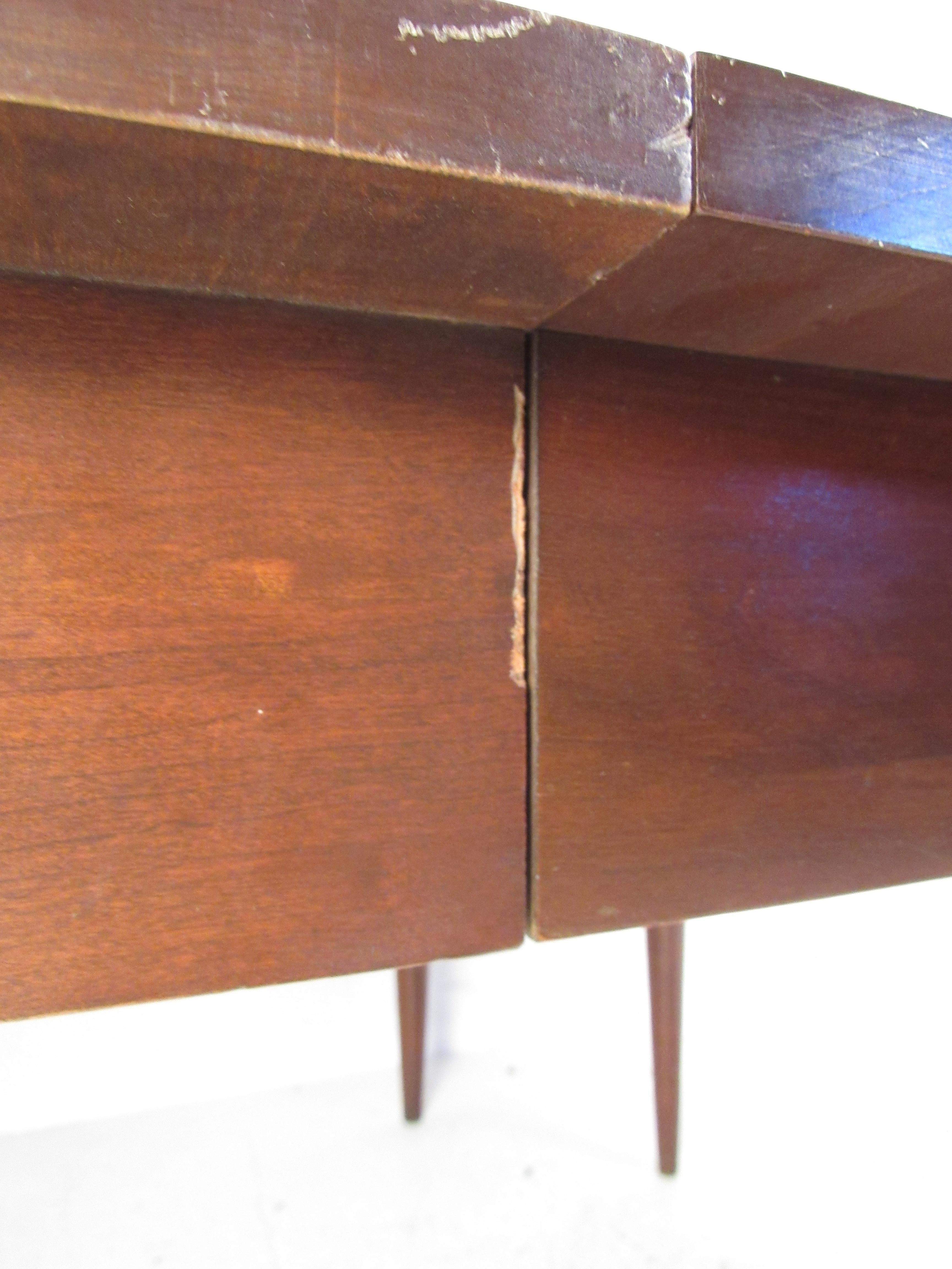 Willett Solid Cherry Transitional Drop Leaf Dining Table 2