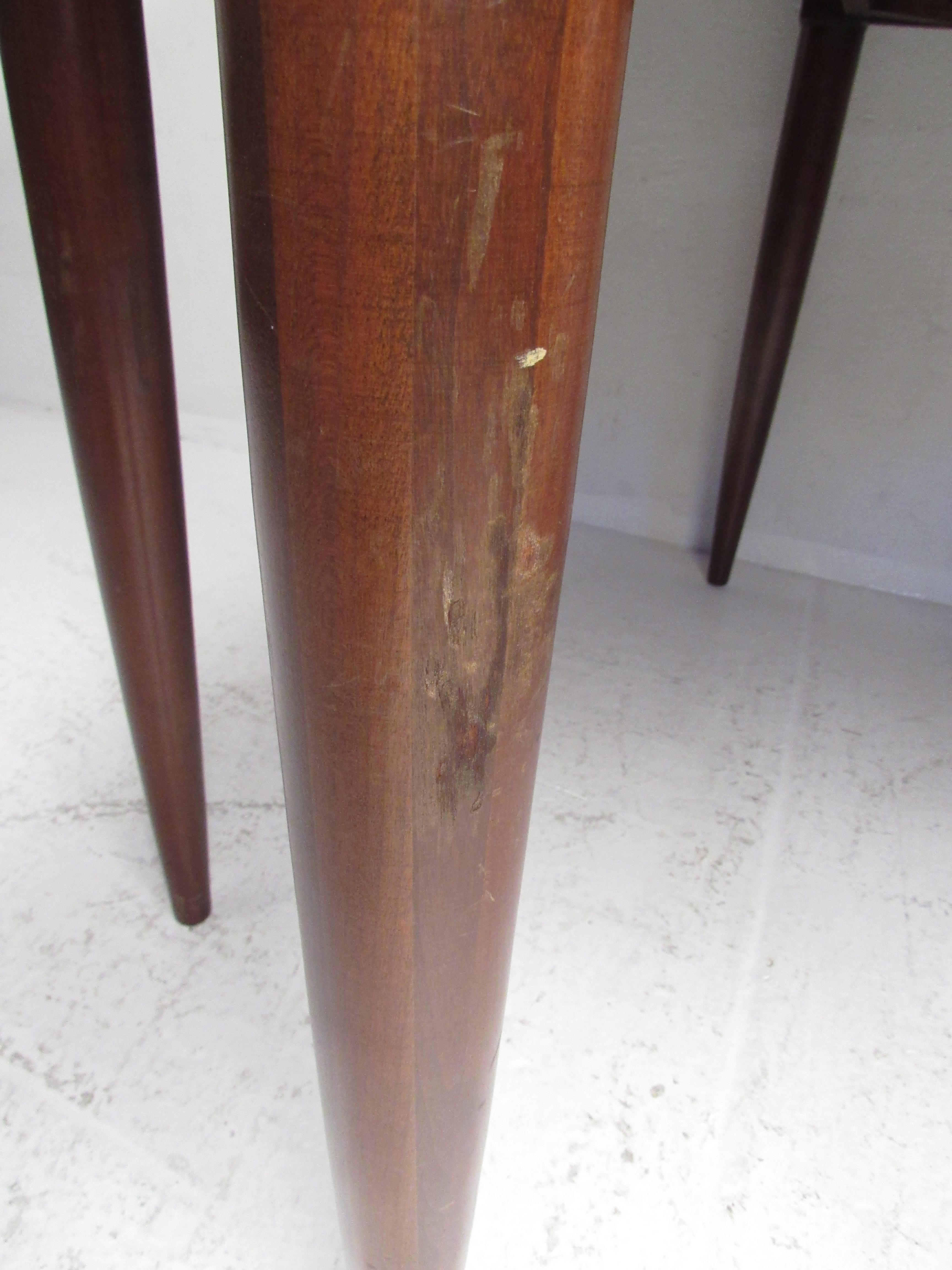 Mid-20th Century Willett Solid Cherry Transitional Drop Leaf Dining Table