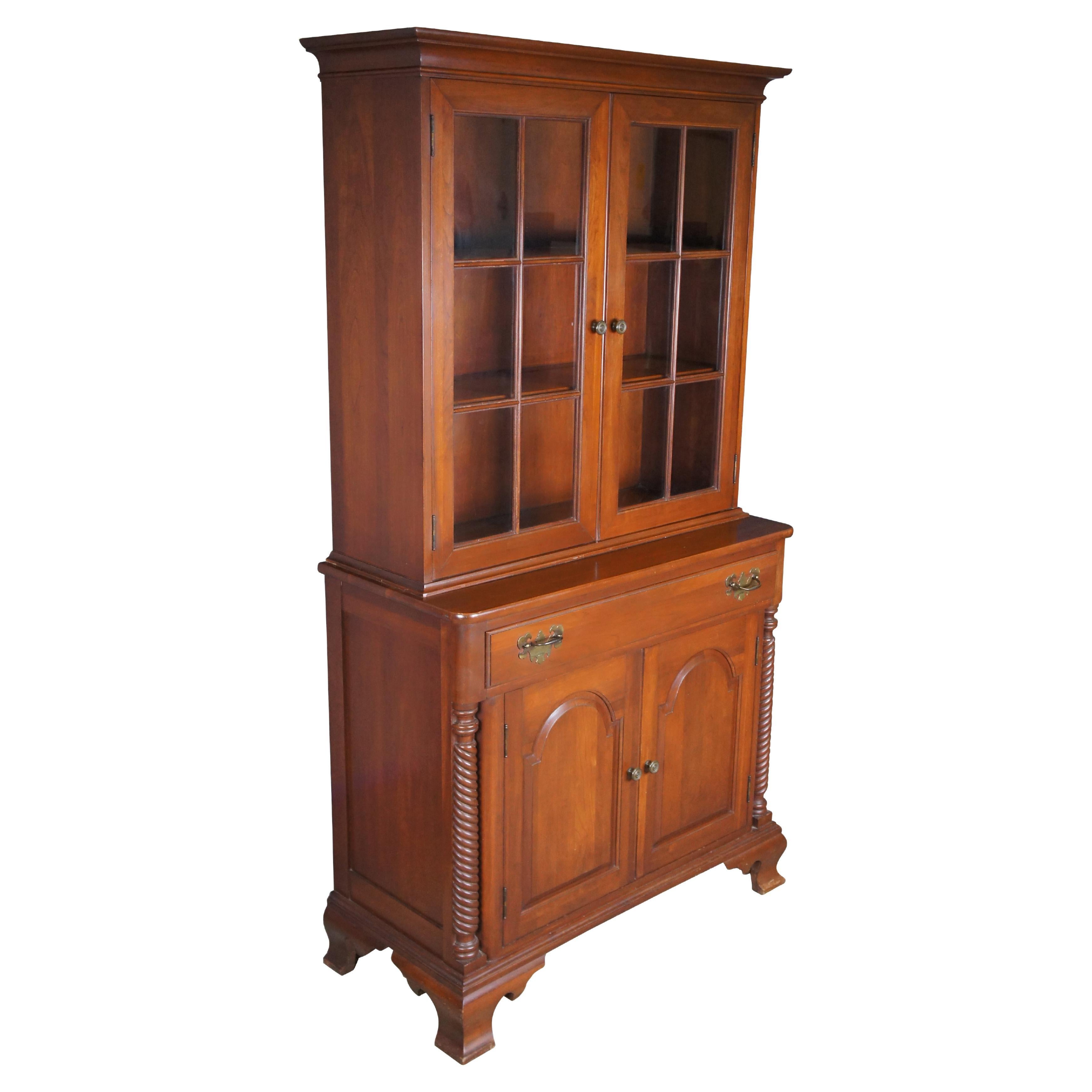 Willett Wildwood Ciliegio Armadio Stepback Libreria Portaoggetti 70" in vendita