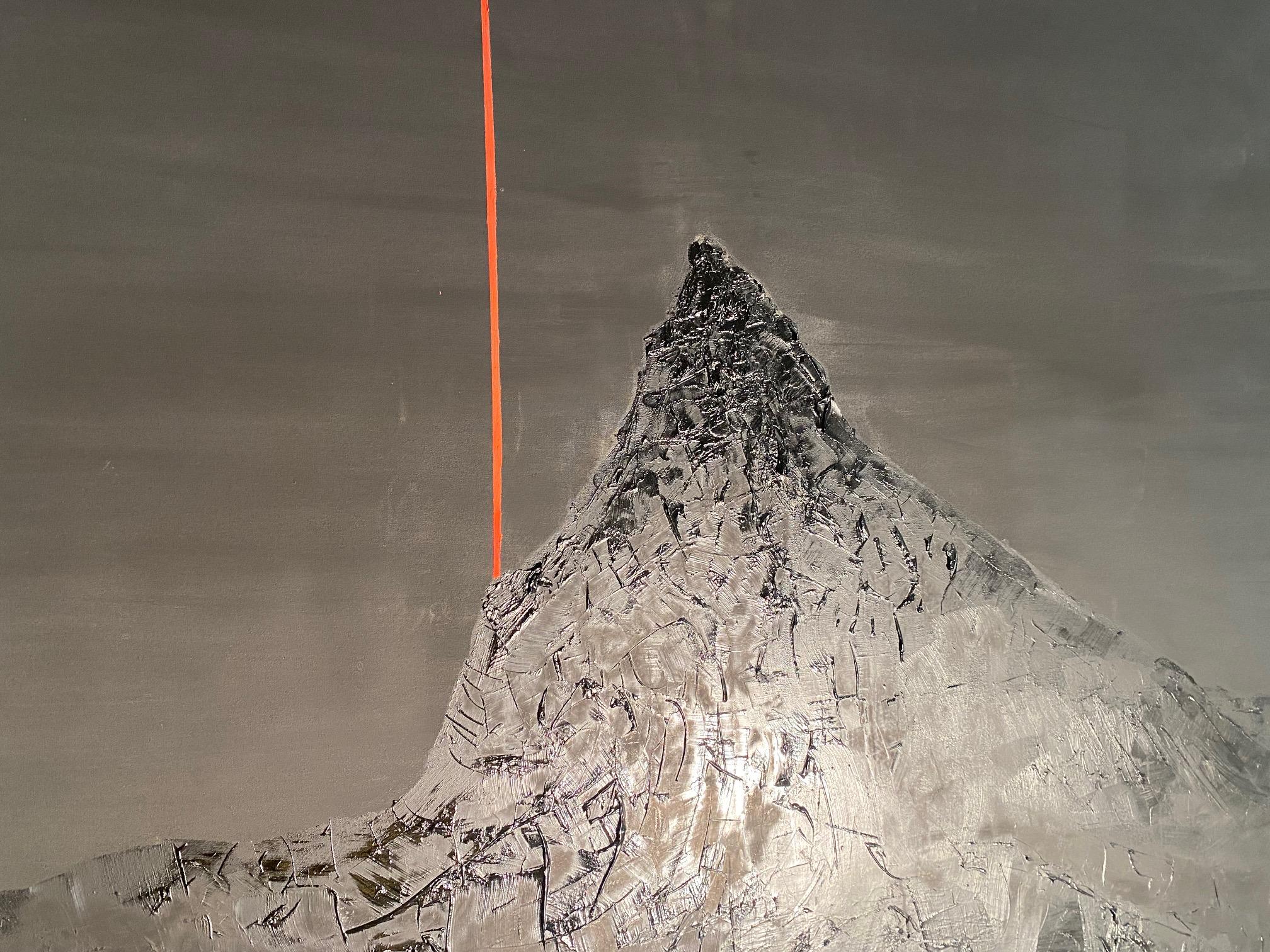 Matterhorn - gamme de montagnes noires et blanches expressionnistes contemporaines avec rouge en vente 1
