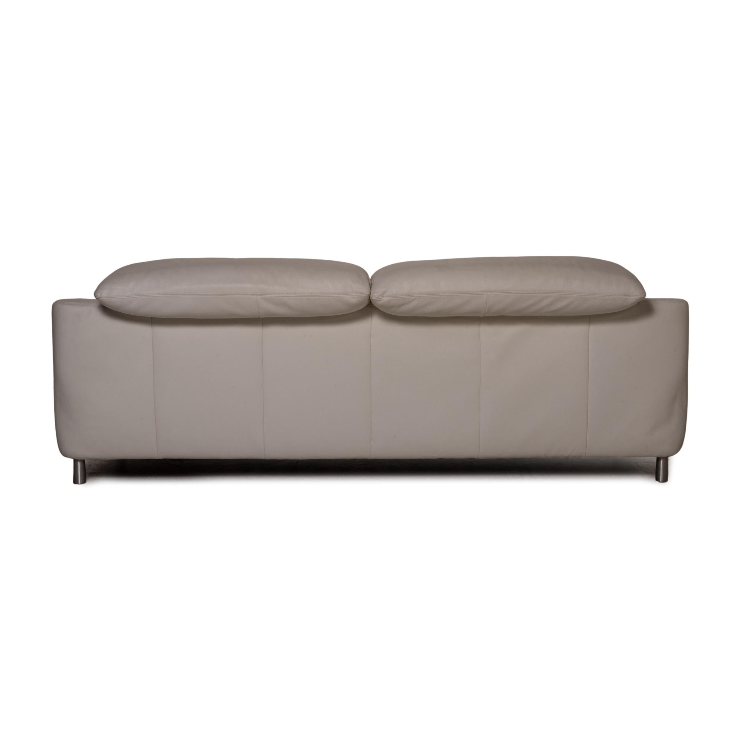 Willi Schillig Amore Leder-Sofa mit drei Sitzern in Creme im Angebot 1
