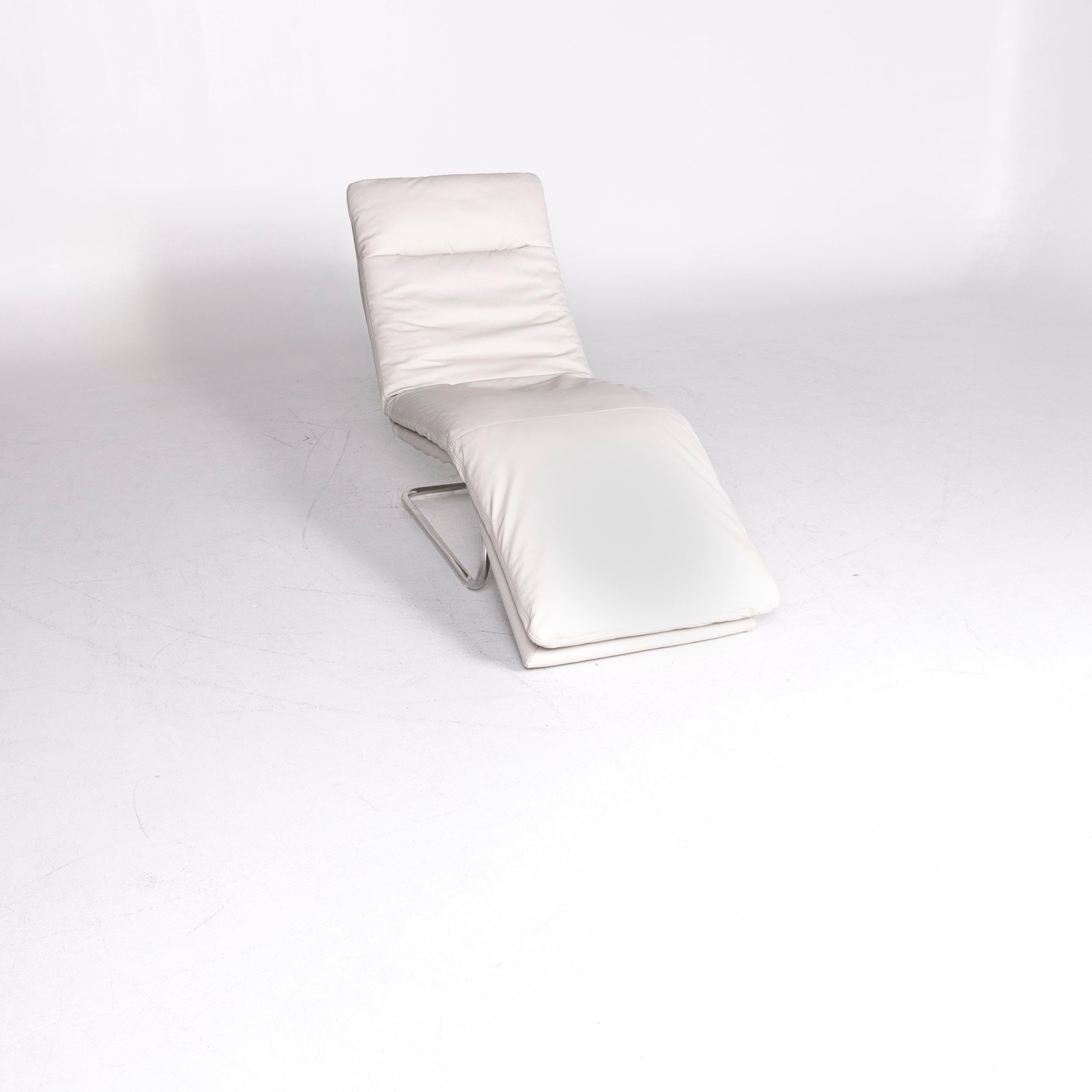 Wir präsentieren Ihnen eine Willi Schillig Jill Designer Lederliege creme Stuhl Relaxfunktion. 

Produktabmessungen in Zentimetern: 

Tiefe 64
Breite 161
Höhe 96
Sitzhöhe 46
Sitztiefe 115
Sitzbreite 61
Rückenhöhe 53 


  