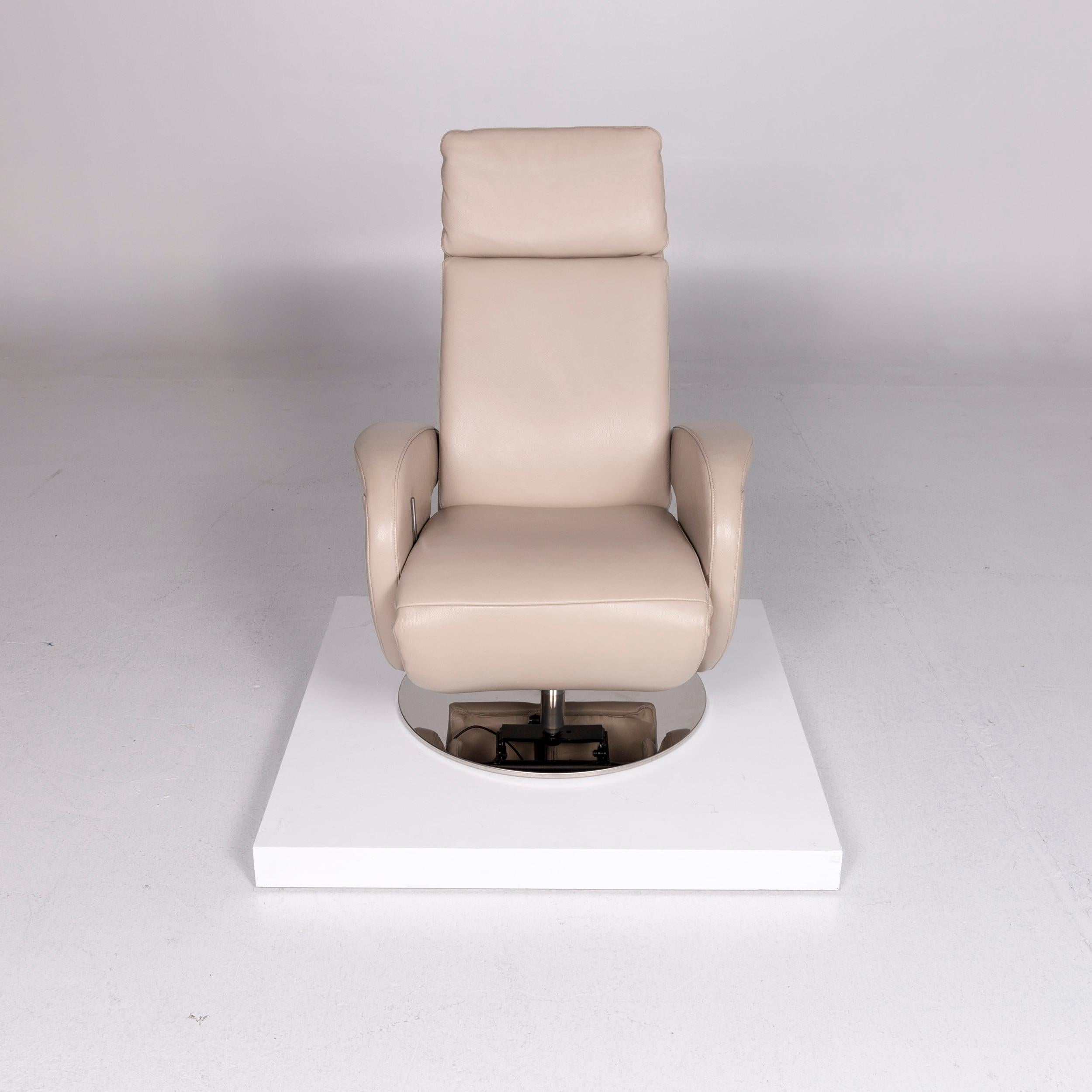 Willi Schillig Leather Armchair Cream Relax Function In Excellent Condition For Sale In Cologne, DE