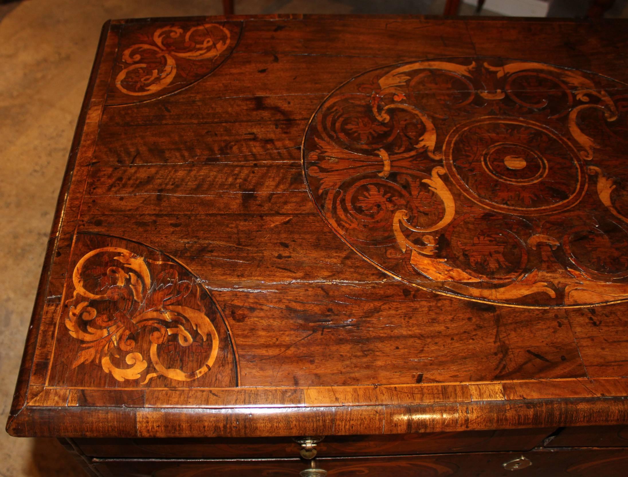 Boxwood William & Mary Five-Drawer Walnut Chest with Exceptional Marquetry, circa 1710 For Sale