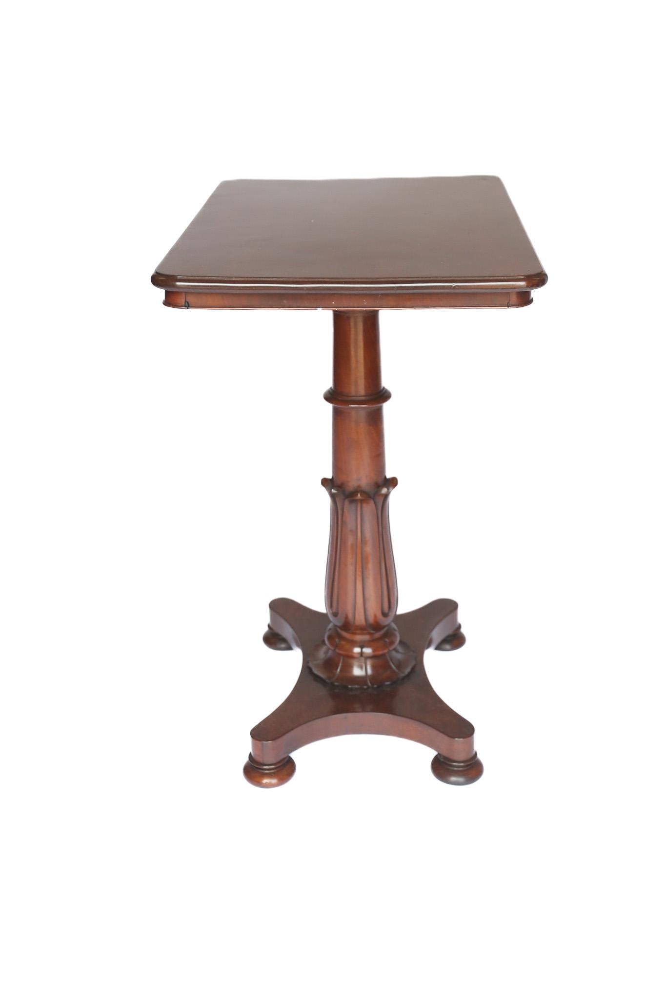 Polished William 1V period Mahogany Lamp Table For Sale