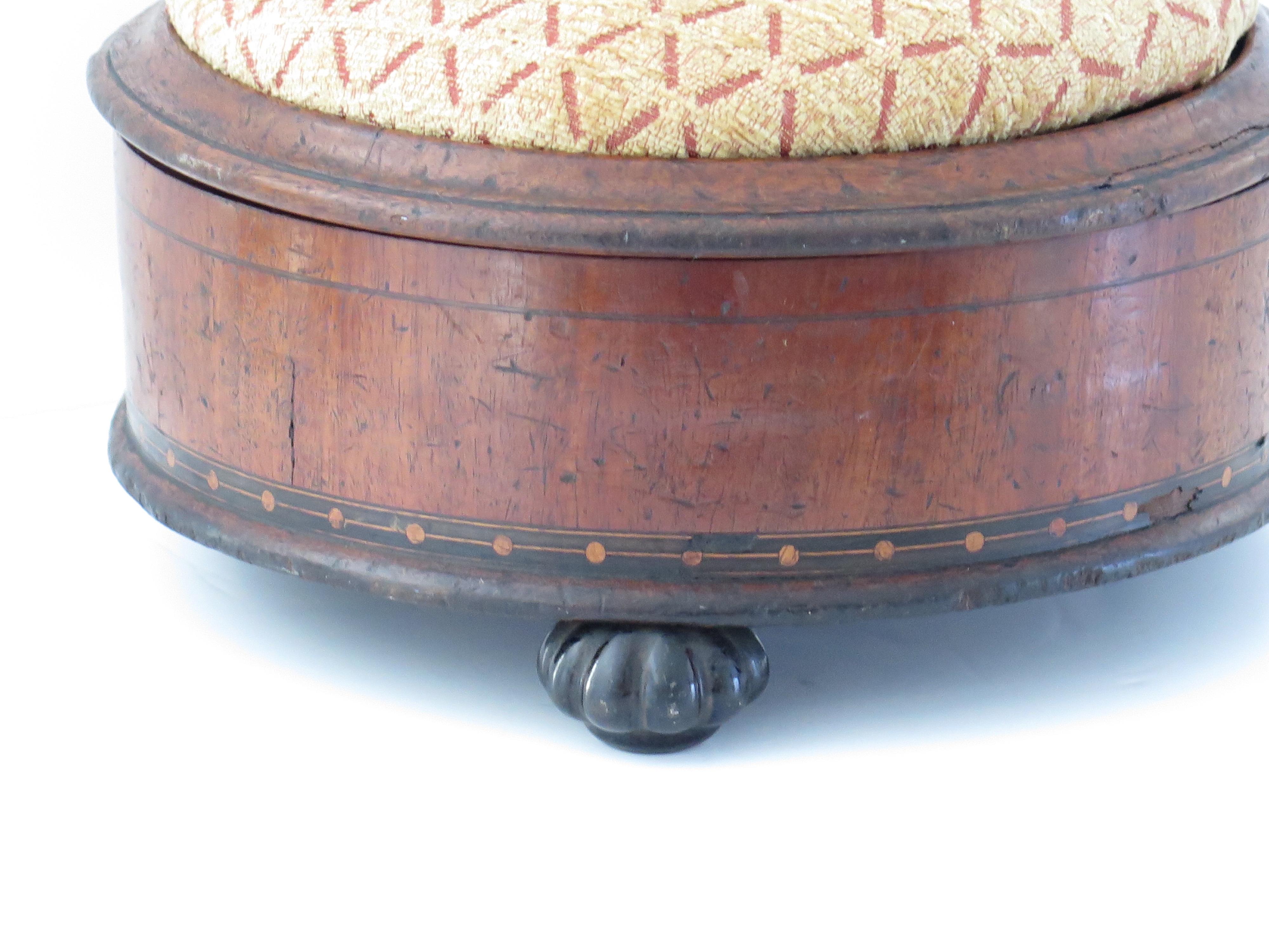 William 1Vth English circular Footstool Box Inlaid Hardwood, Circa 1830 For Sale 4