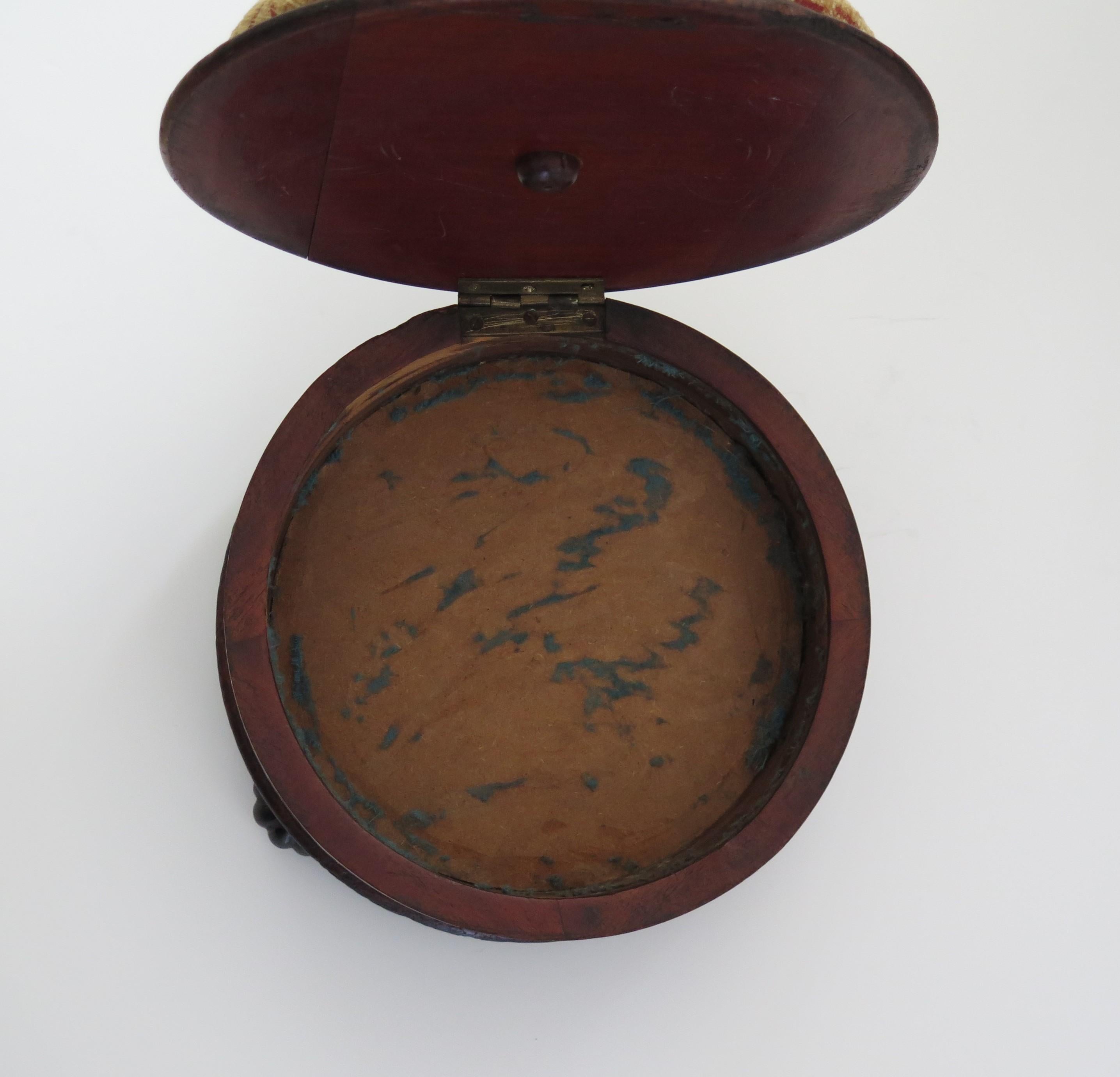 William 1Vth English circular Footstool Box Inlaid Hardwood, Circa 1830 For Sale 5