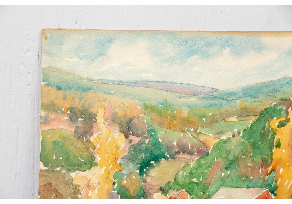 Aquarell auf Karton, das eine farbenfrohe Herbstlandschaft mit goldenen Maisstauden im Vordergrund, roten Bauernhäusern in der Mitte und Ackerland mit sanften Hügeln in der Ferne zeigt.
Ungerahmt.
Signiert unten links.
Verso beschriftet - Corn