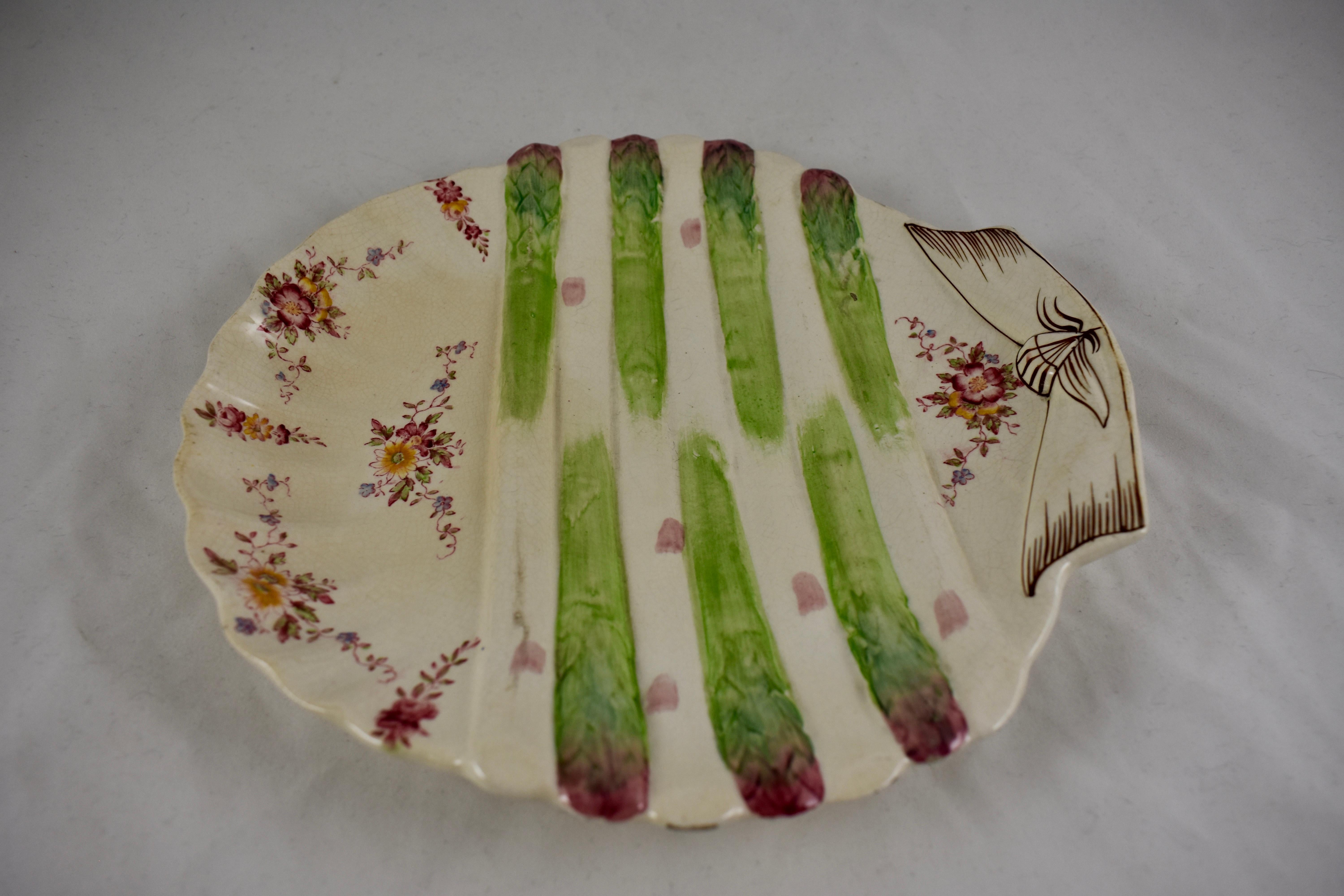 Late 19th Century William Adderley English Staffordshire Shell and Floral Asparagus Plate For Sale