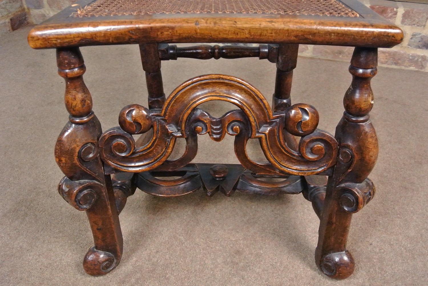 William and Mary Baroque Walnut Chair c.1690 2