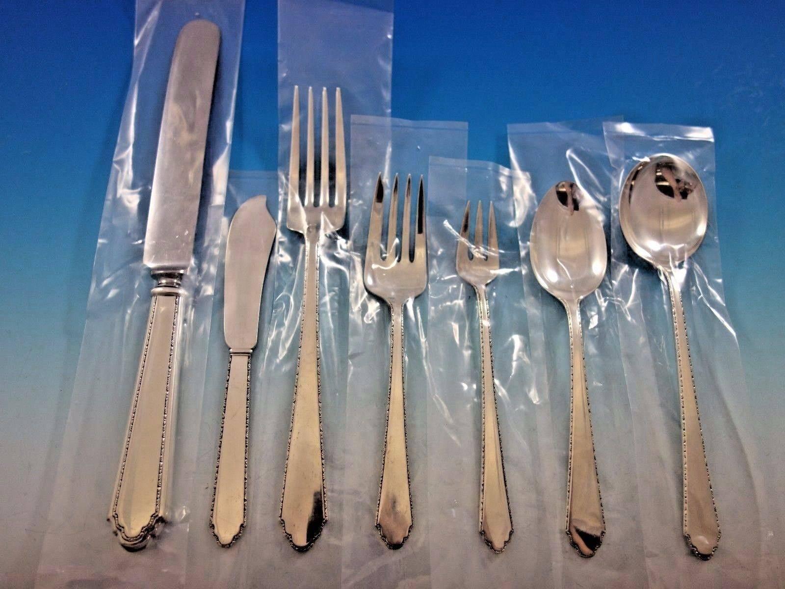 William and Mary by Lunt sterling silver flatware set, 96 pieces. This set includes: 12 Dinner size knives, blunt, 9 1/2