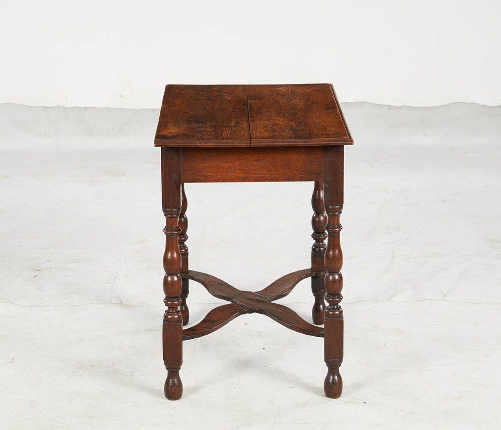 17ème siècle William & Mary Table à croisillons en vente