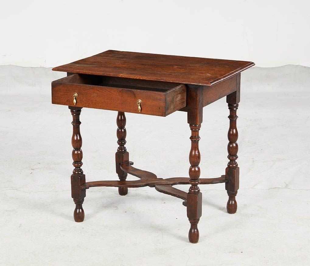 William & Mary Table à croisillons en vente 1