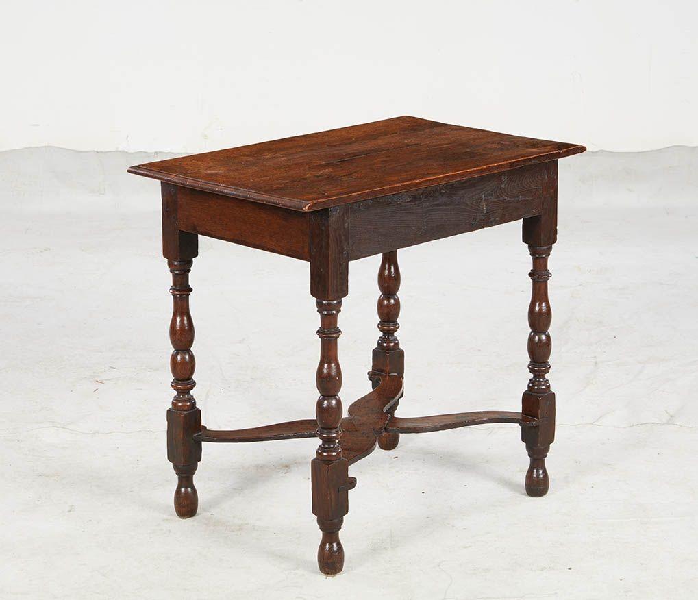 William & Mary Table à croisillons en vente 2