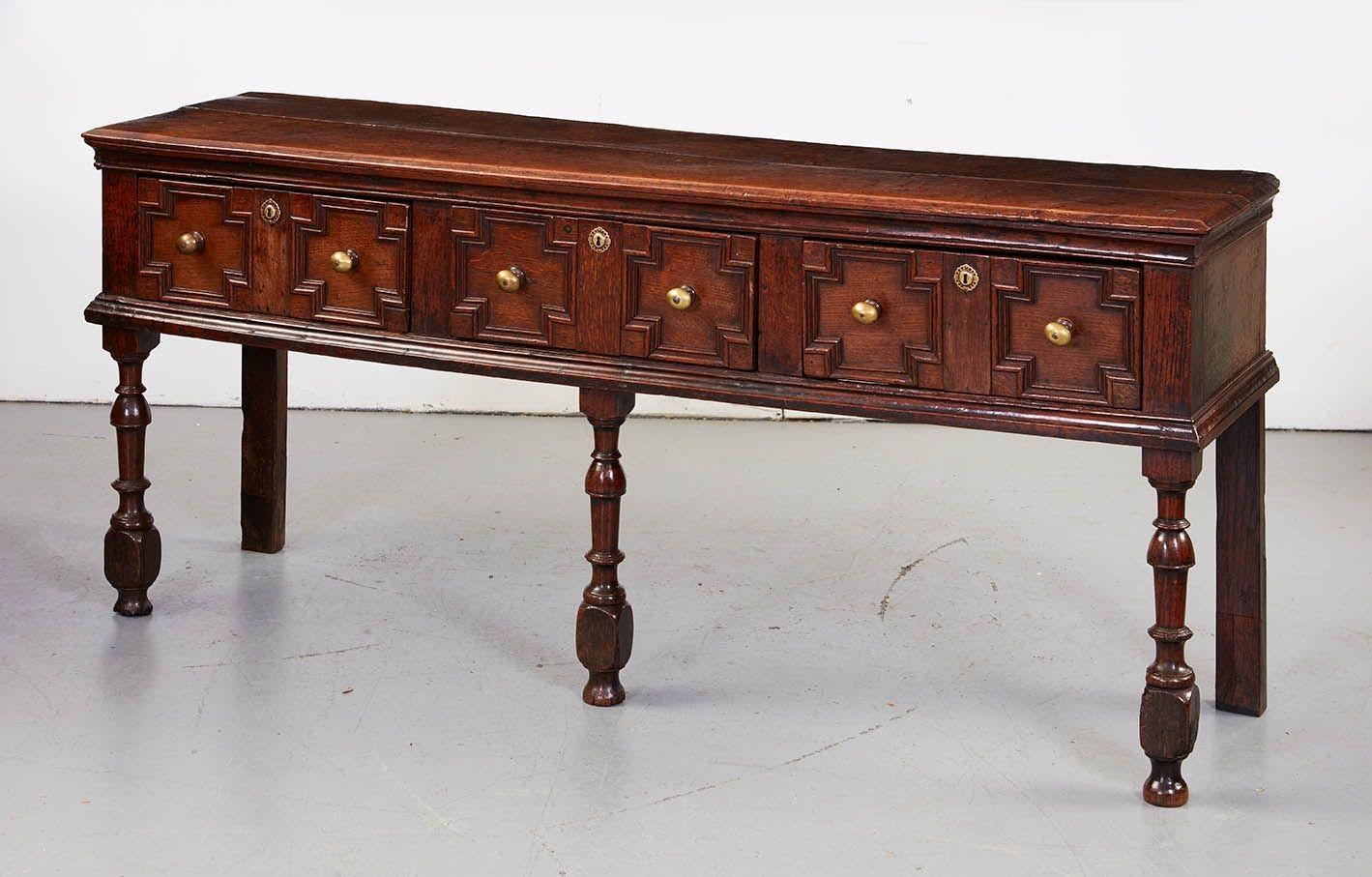 18th Century William and Mary Dresser For Sale