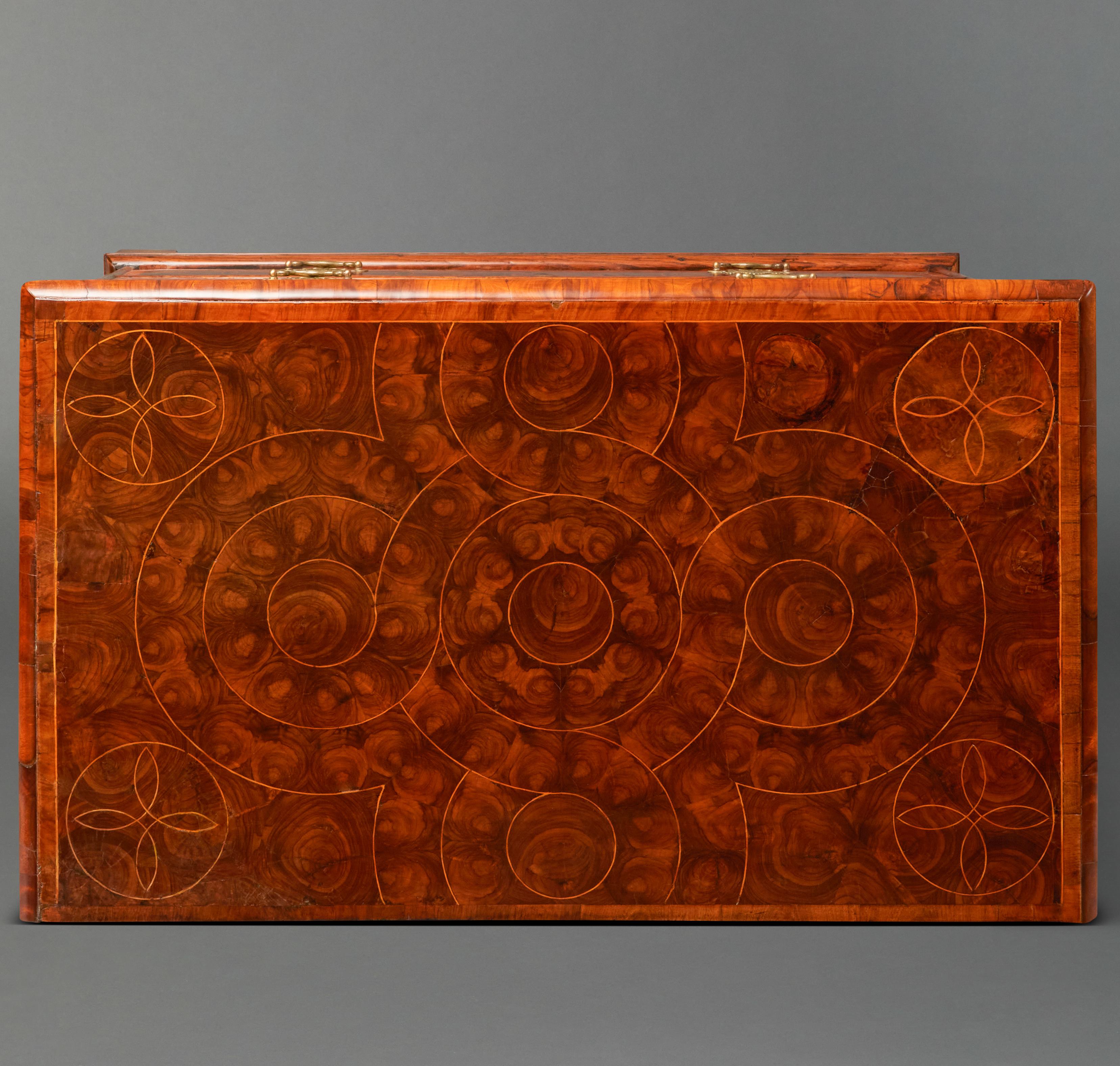 William and Mary Inlaid Olivewood Chest of Drawers In Good Condition For Sale In Hudson, NY