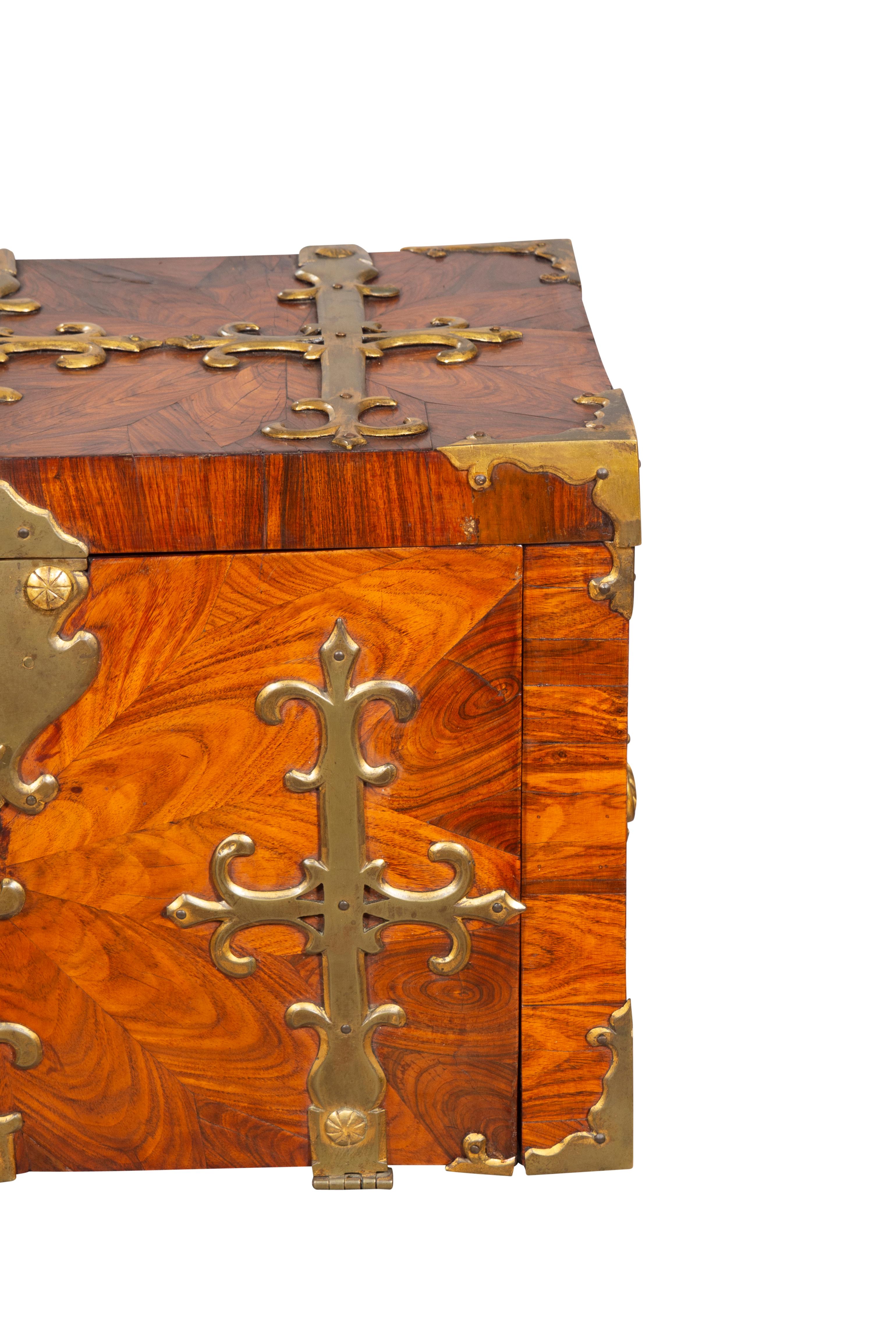 William & Mary Kingwood Coffre Fort en venta 2