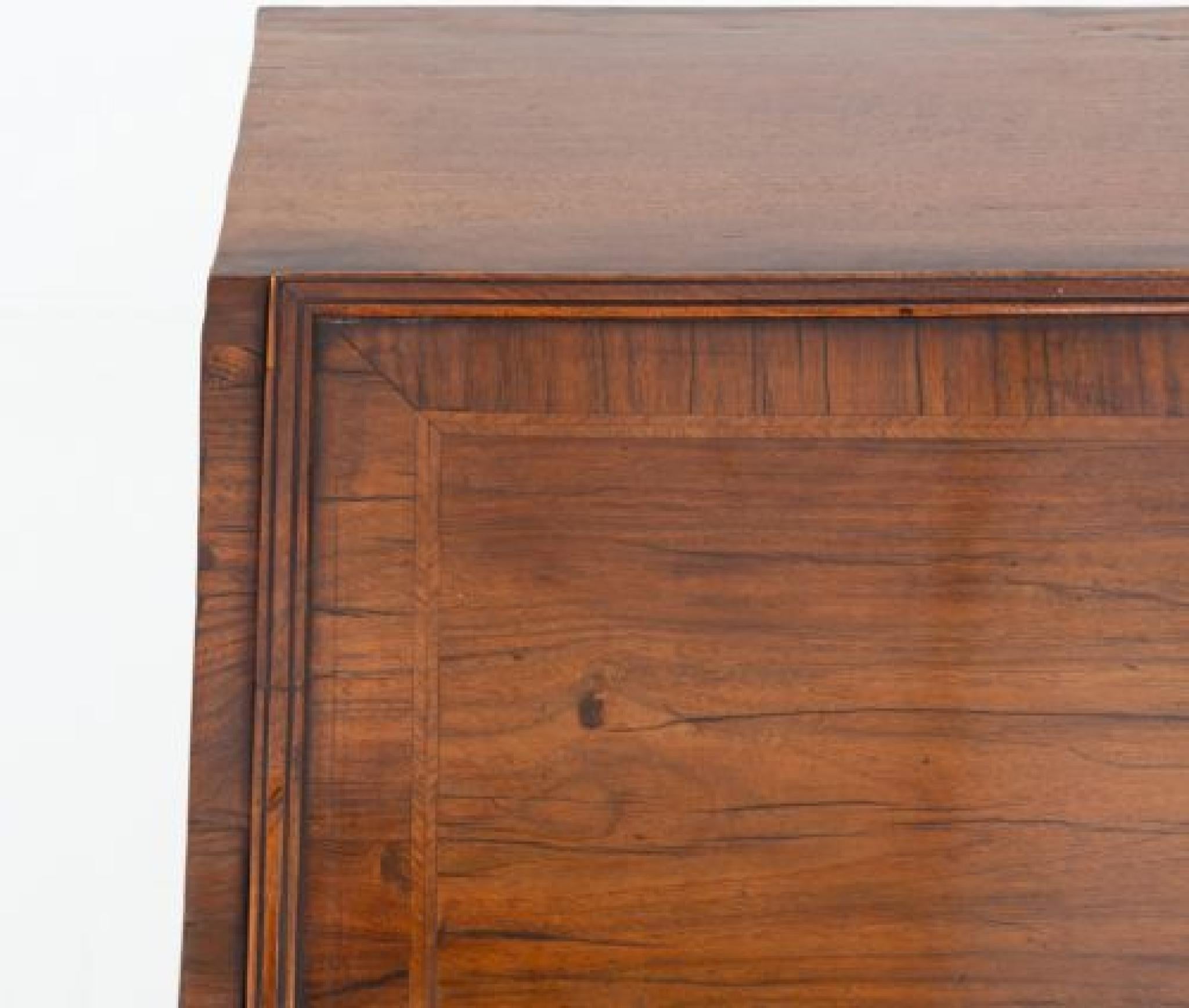 William & Mary Kneehole Desk Ufficio in noce 1700 in vendita 1