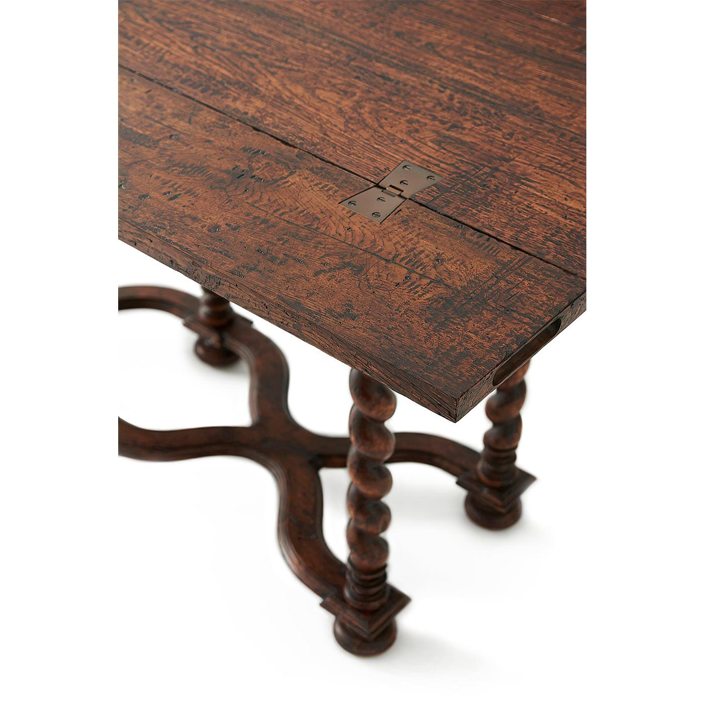 William and Mary Library Hunt Table In New Condition For Sale In Westwood, NJ