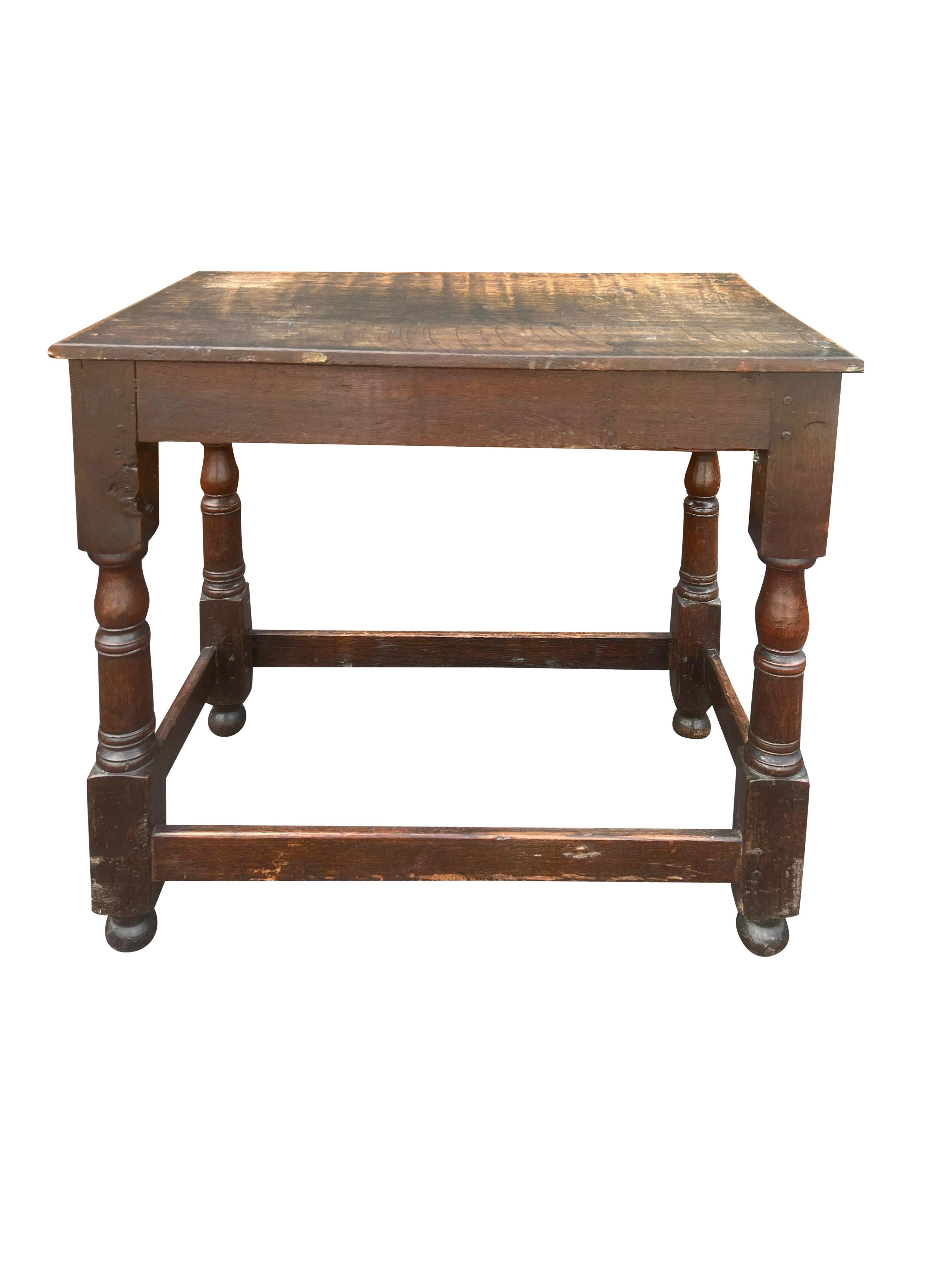 XVIIIe siècle Table de taverne en Oak Oak William & Mary en vente