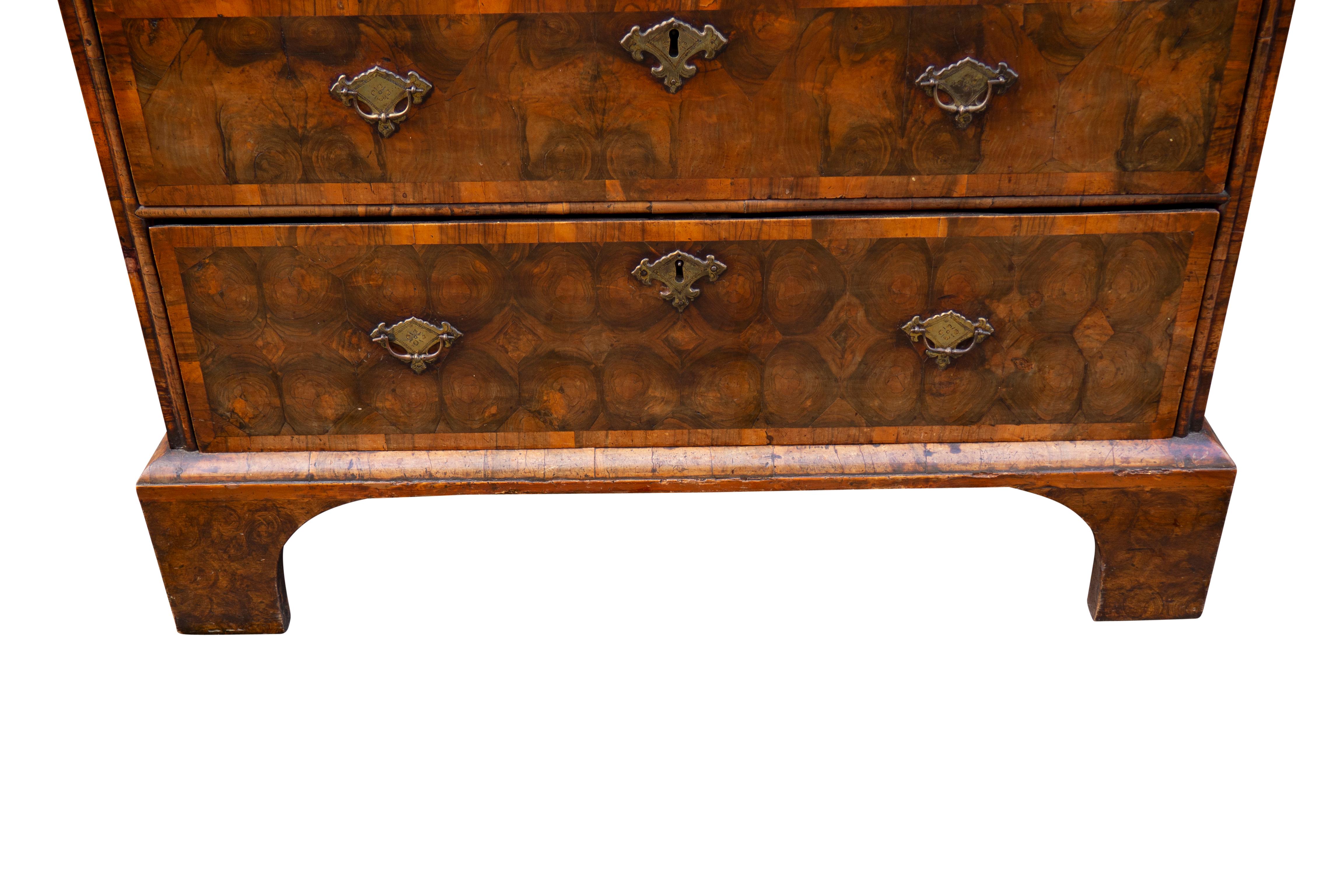 William and Mary Oyster Veneer Chest of Drawers 9