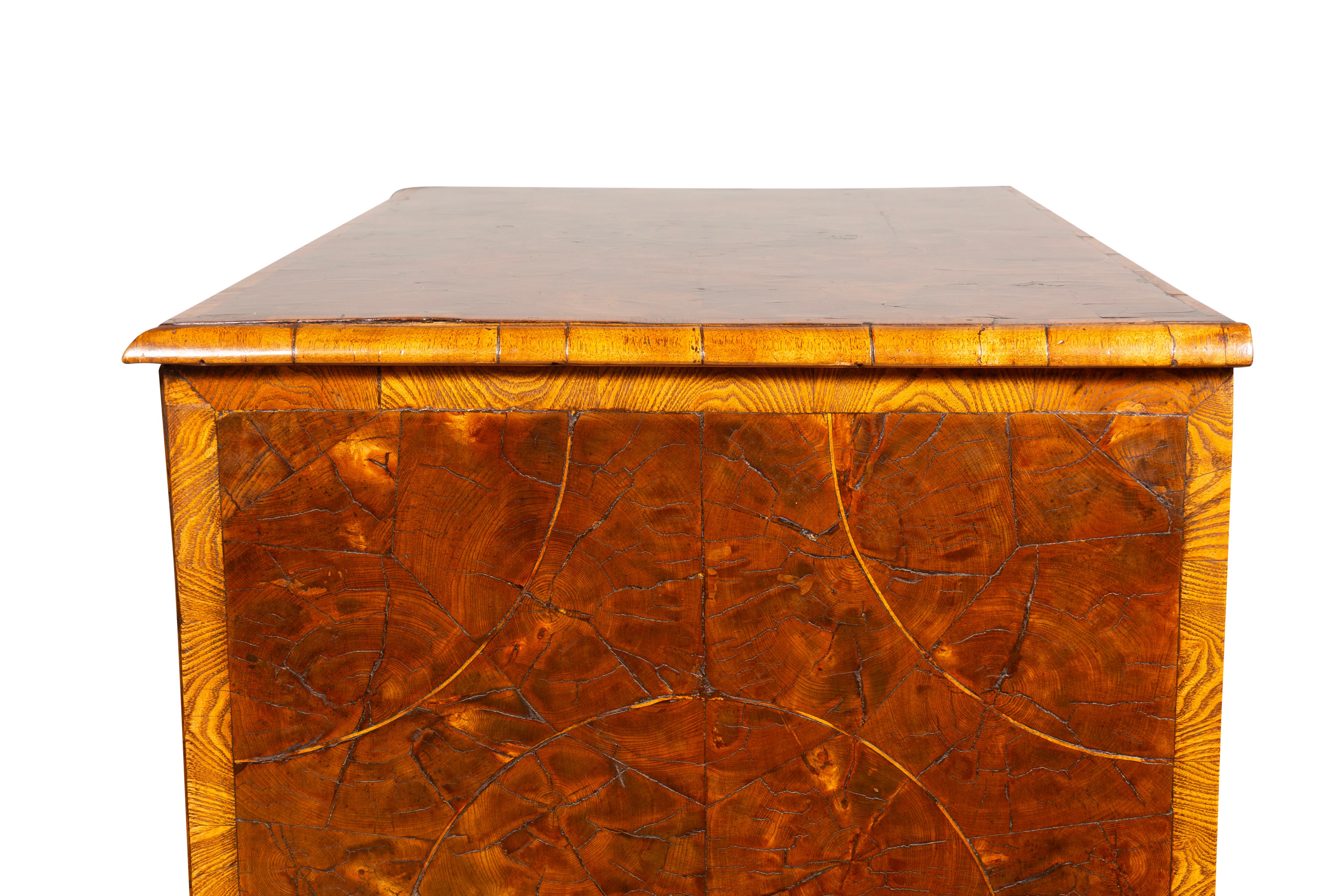 William And Mary Oyster Veneer Chest Of Drawers 11