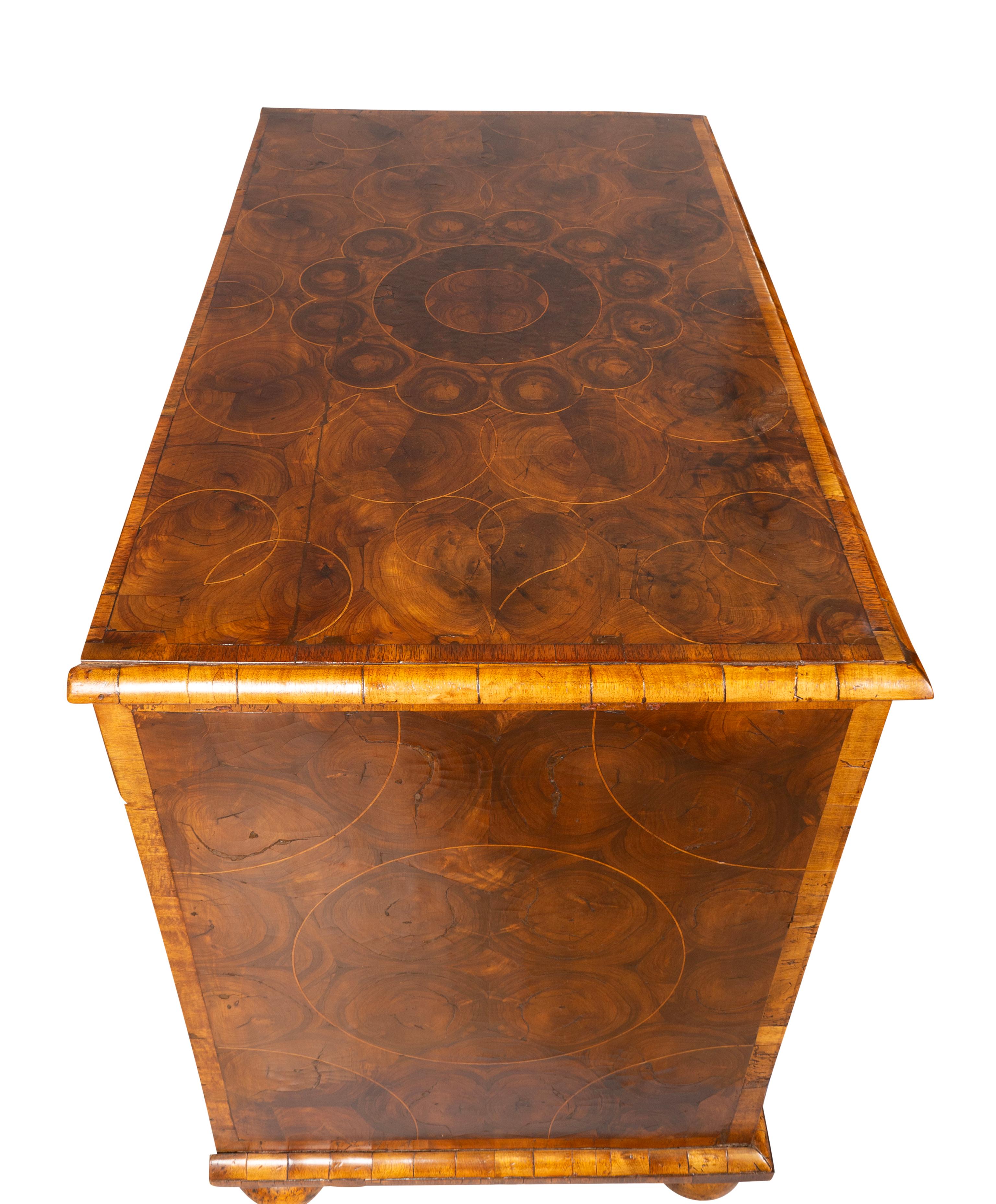 William And Mary Oyster Veneer Chest Of Drawers 13